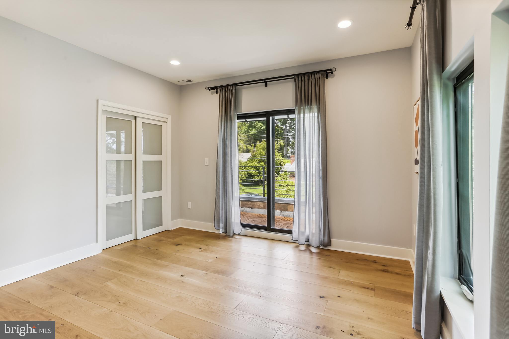 GLEN MAR PARK - Residential