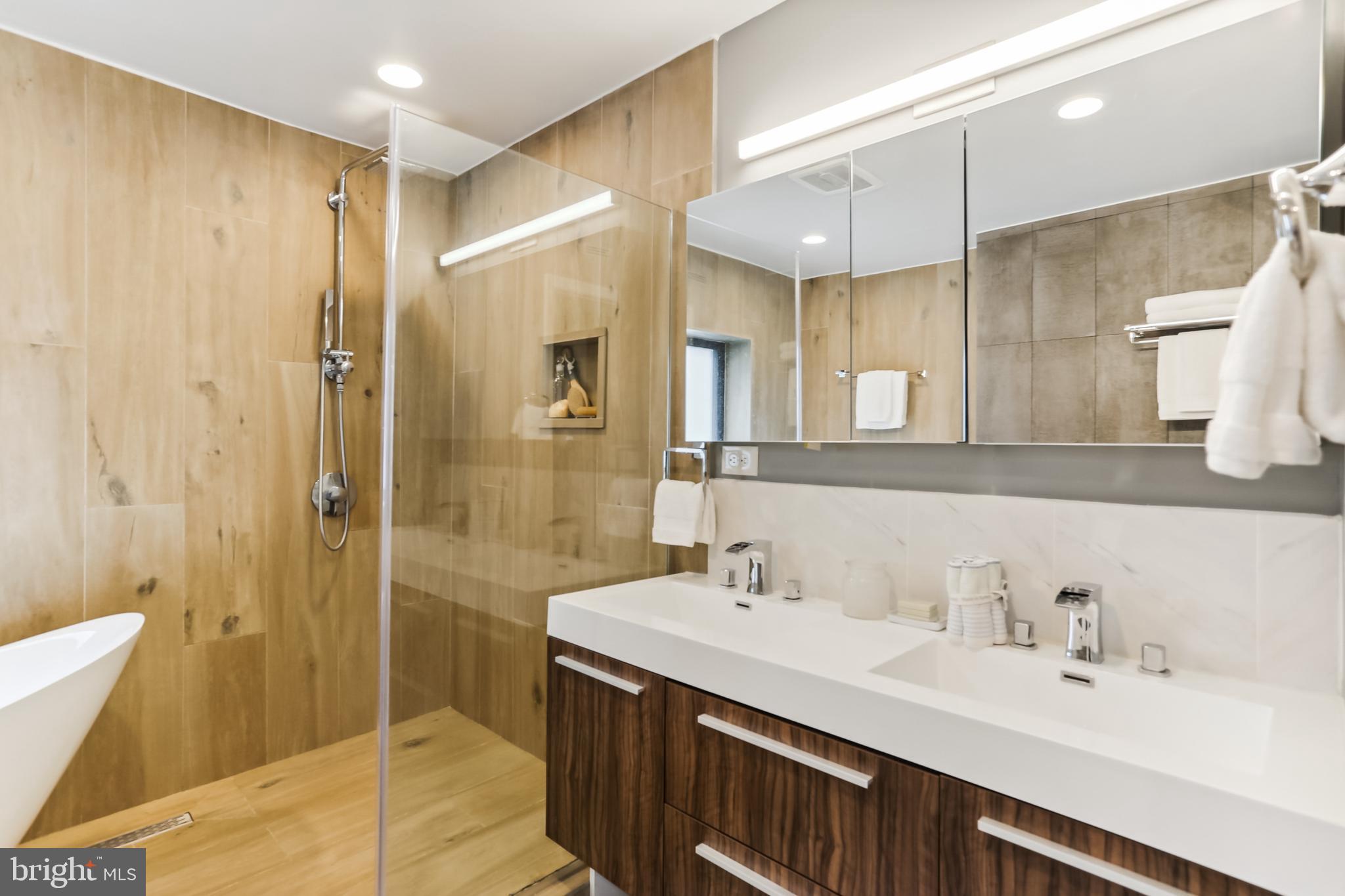 GLEN MAR PARK - Residential