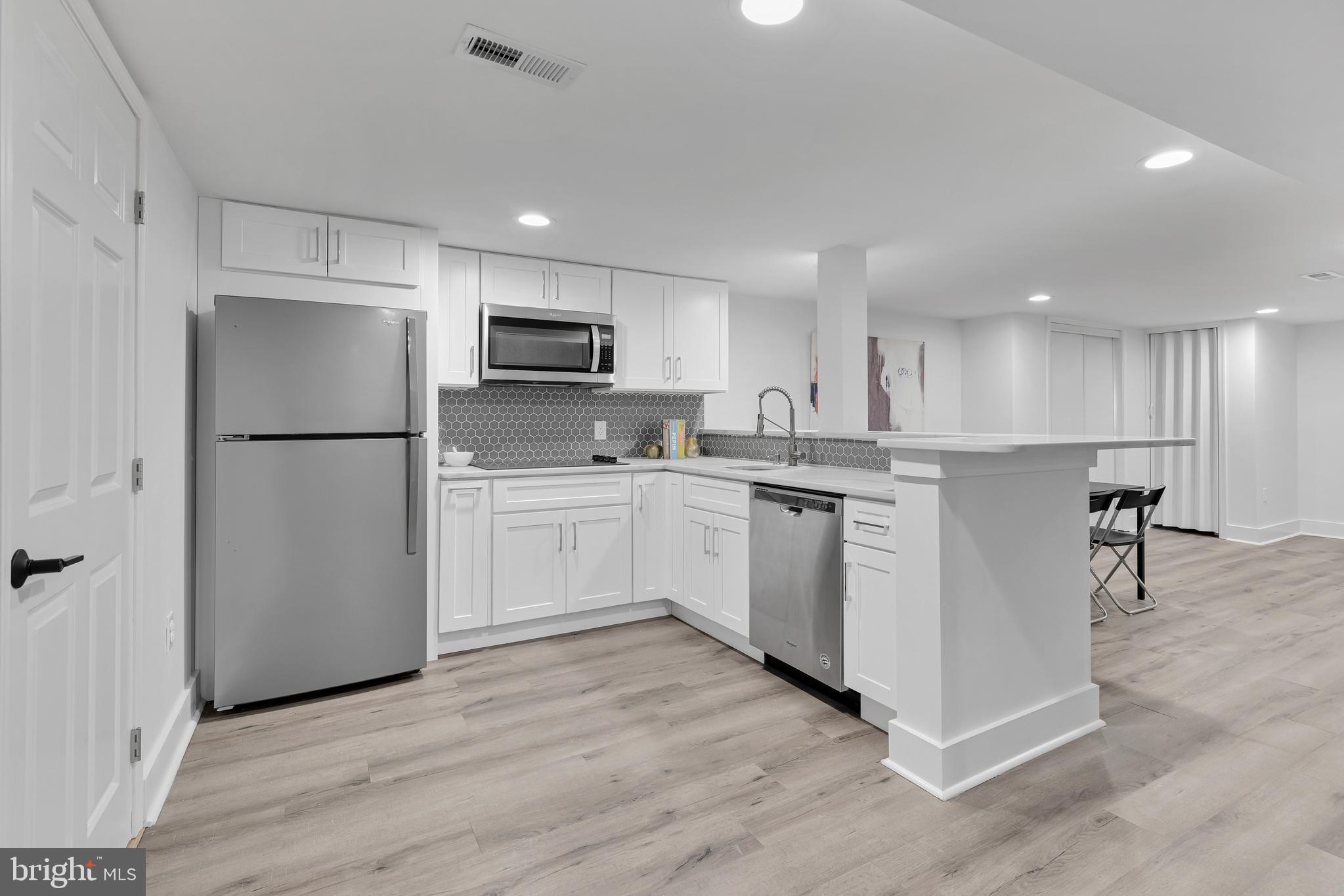 GLEN MAR PARK - Residential