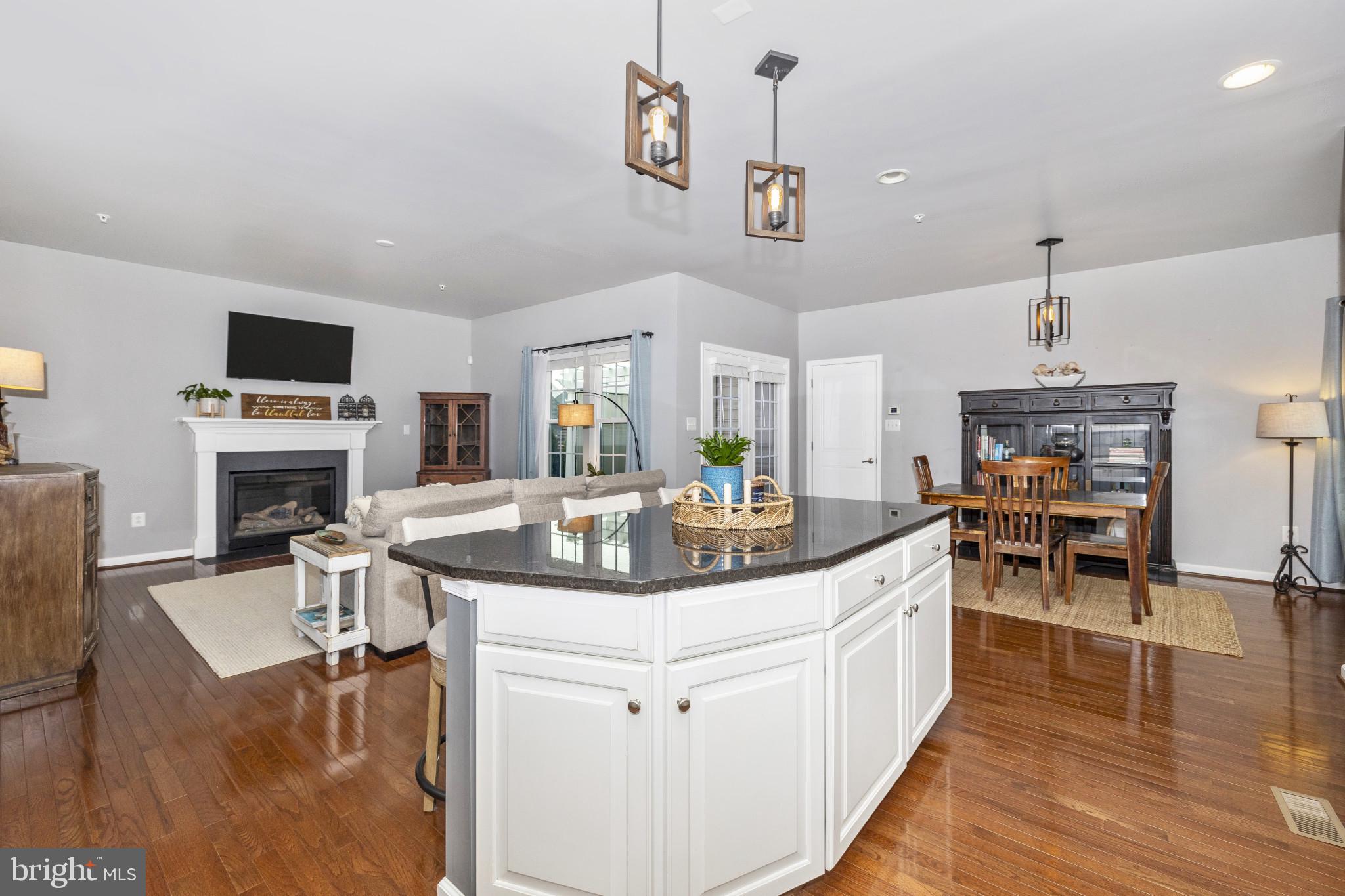 CANNON BLUFF - Residential