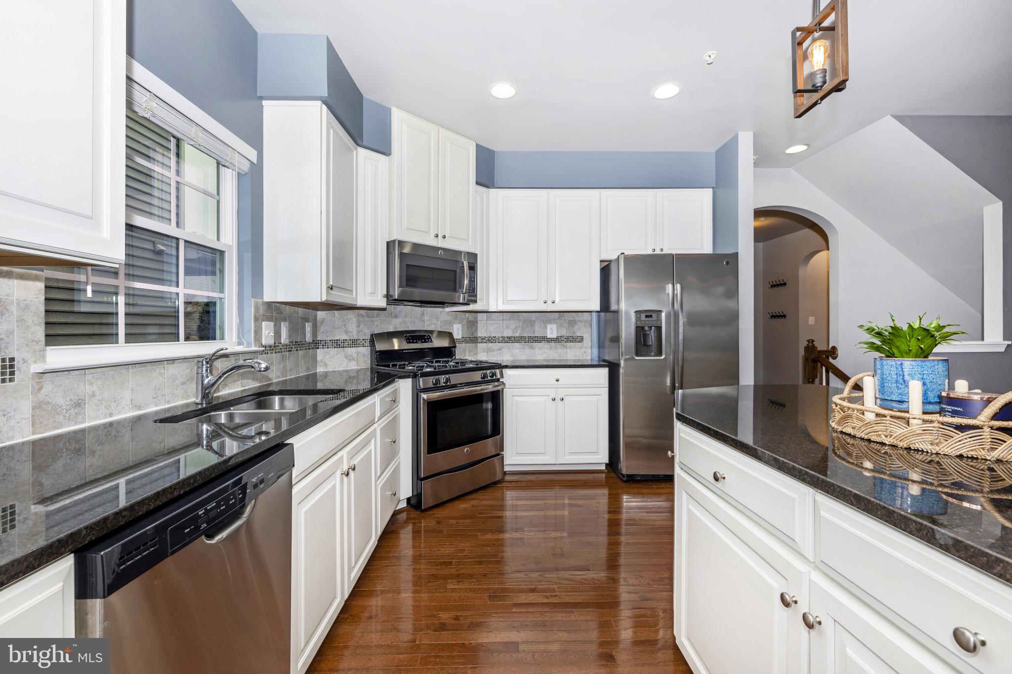 CANNON BLUFF - Residential