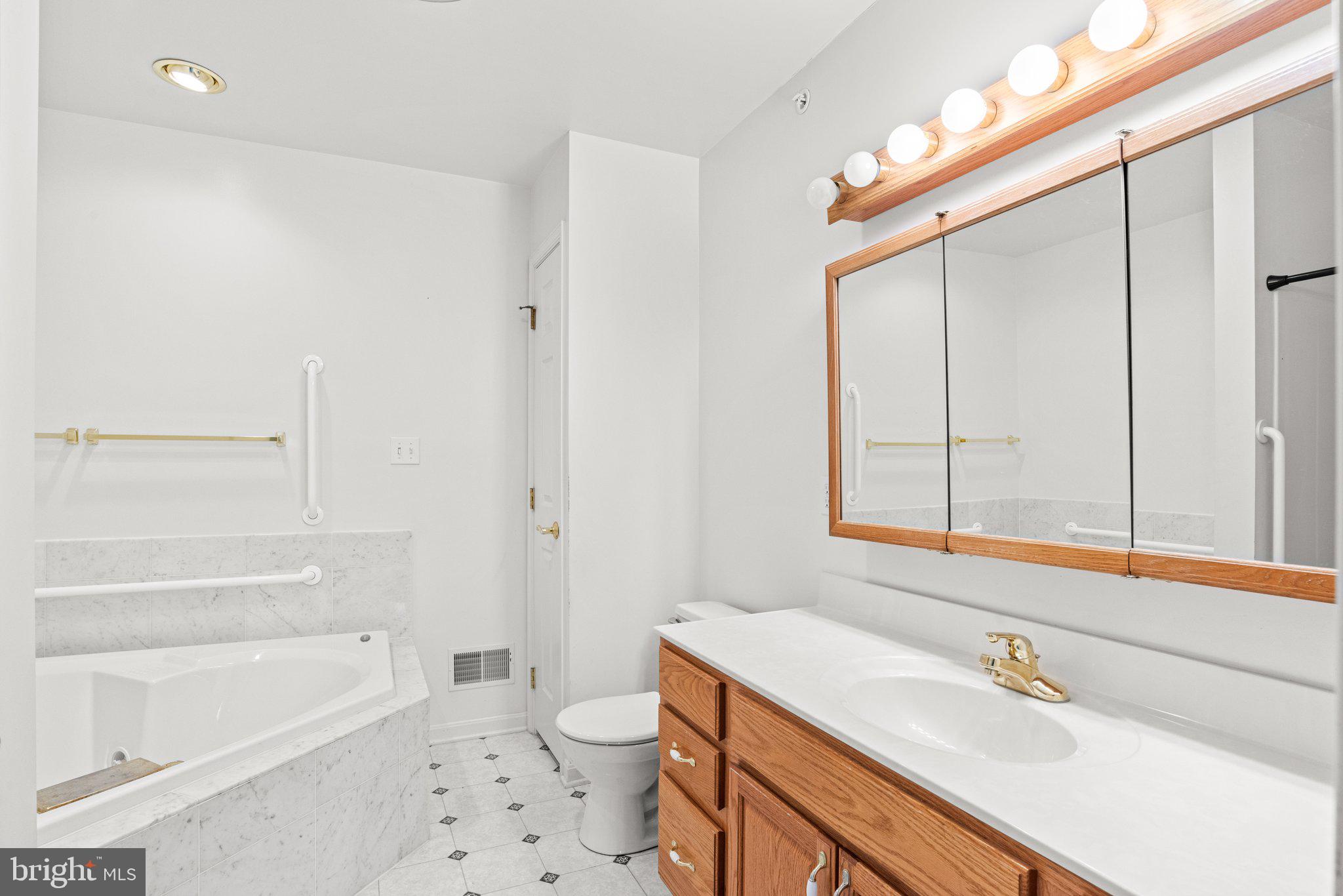 SPRINGETTSBURY TWP - Residential