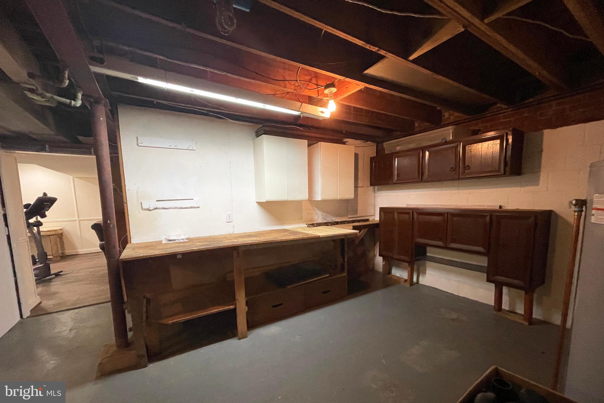 WHITE OAKS - Residential