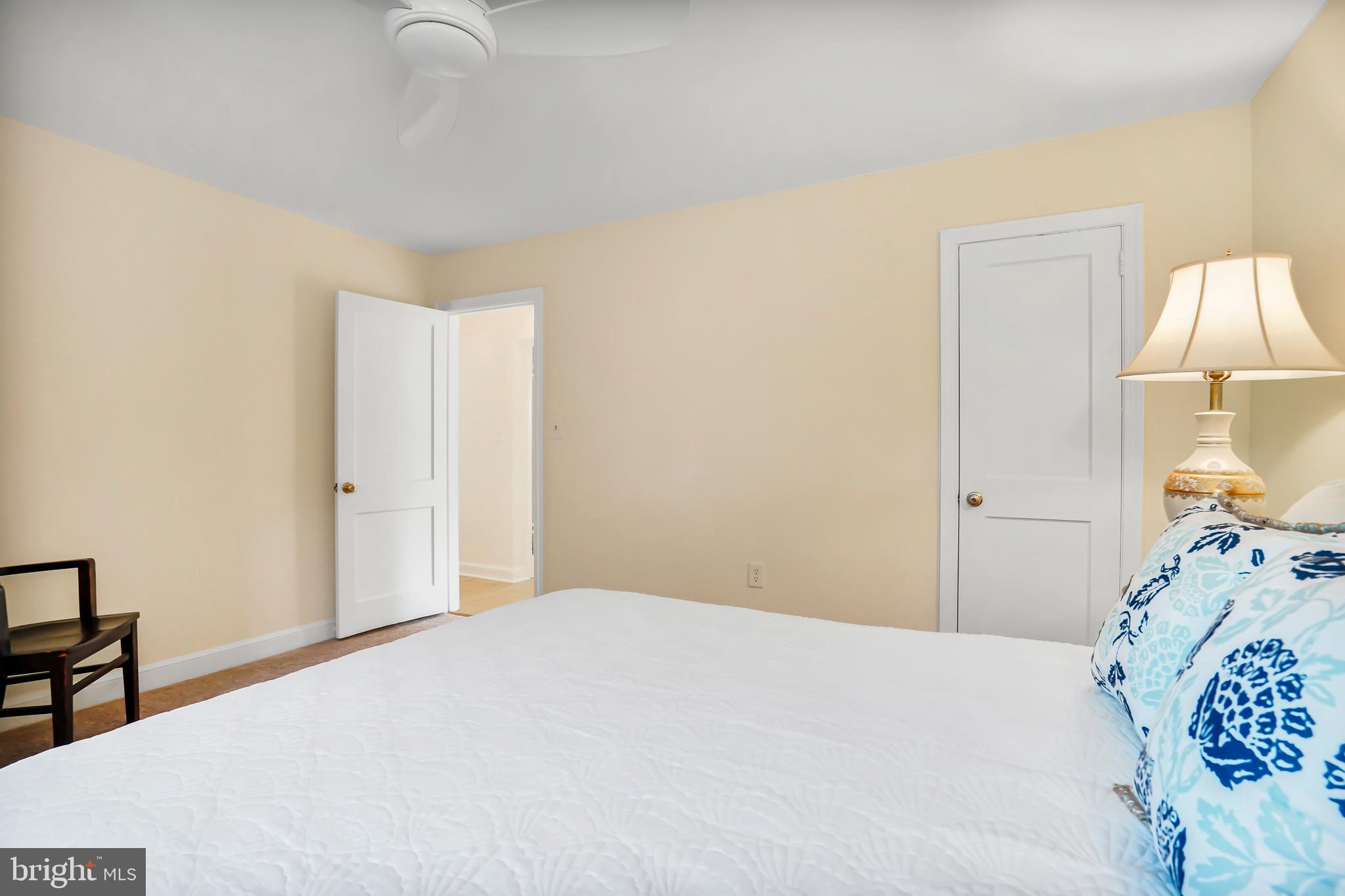 WHITE OAKS - Residential