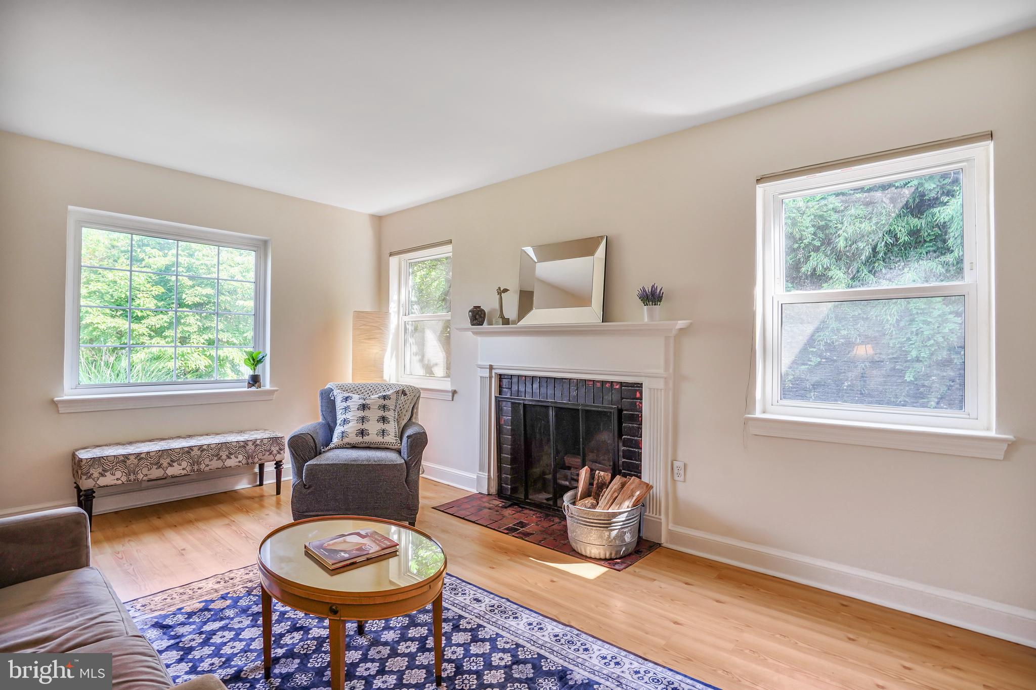 WHITE OAKS - Residential