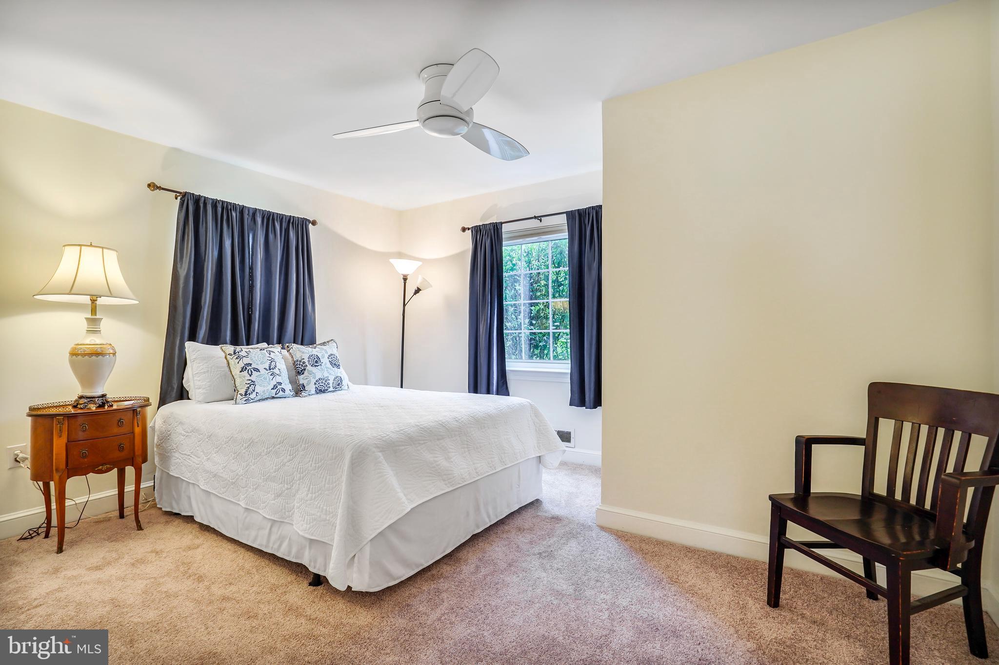 WHITE OAKS - Residential