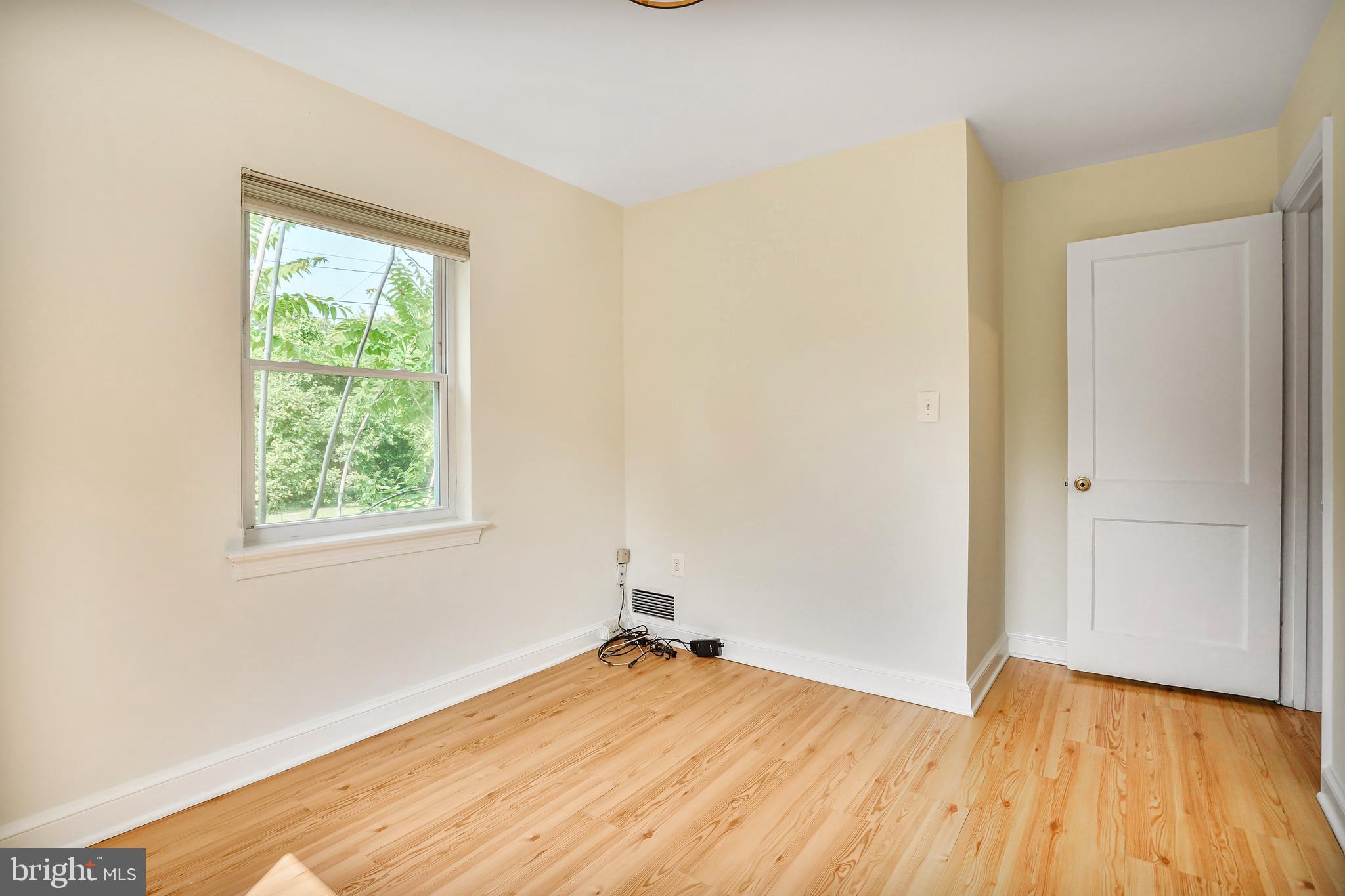 WHITE OAKS - Residential