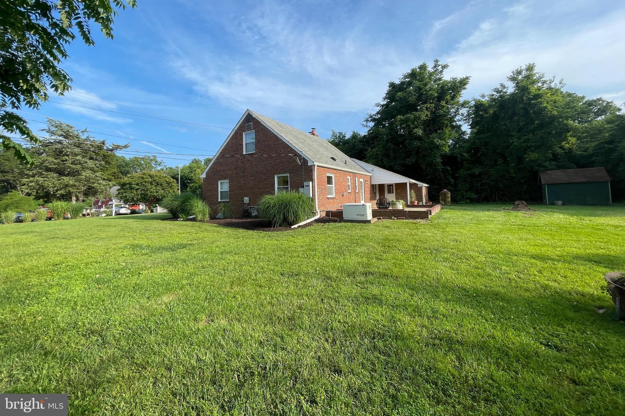 WHITE OAKS - Residential