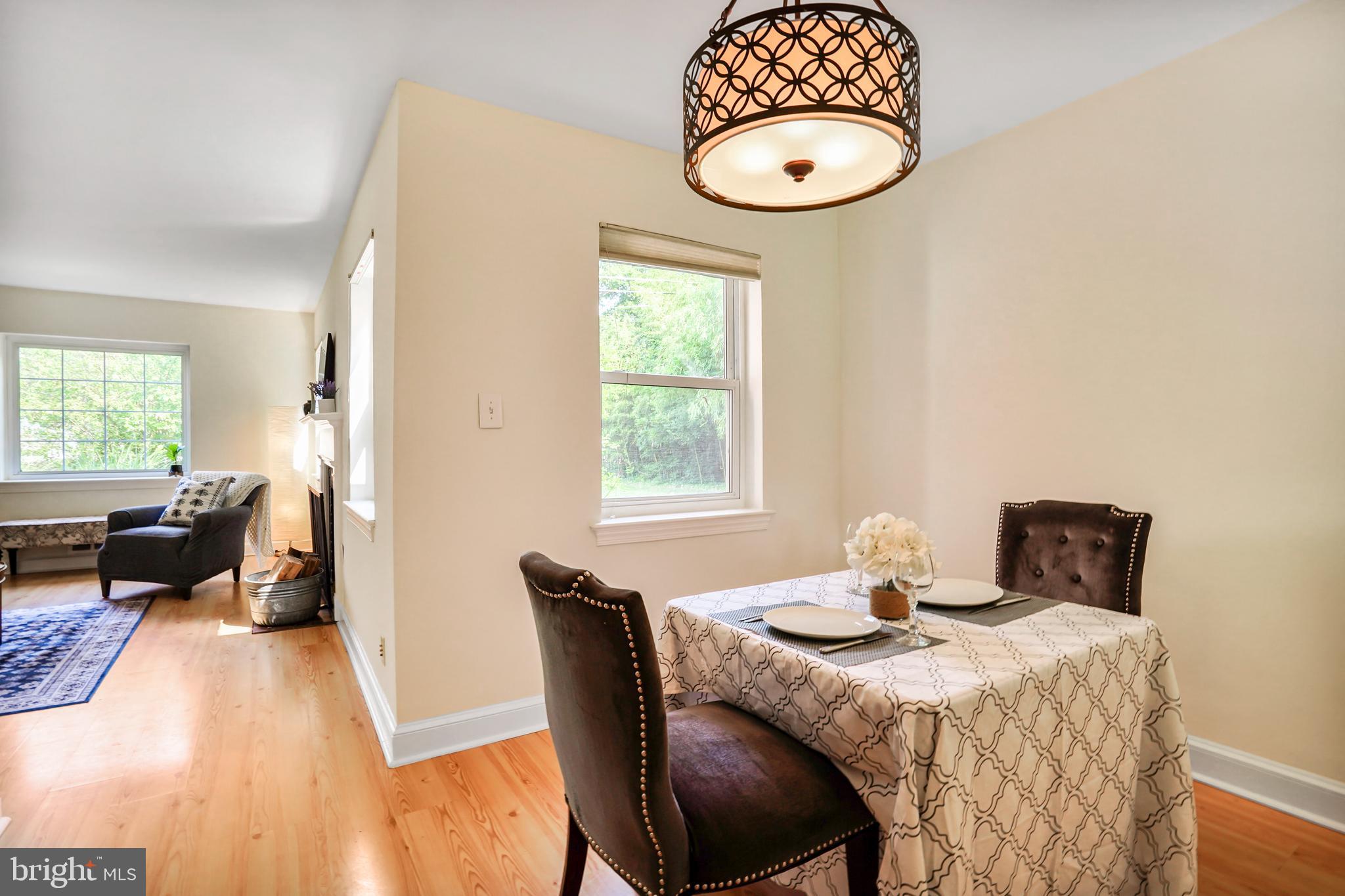 WHITE OAKS - Residential