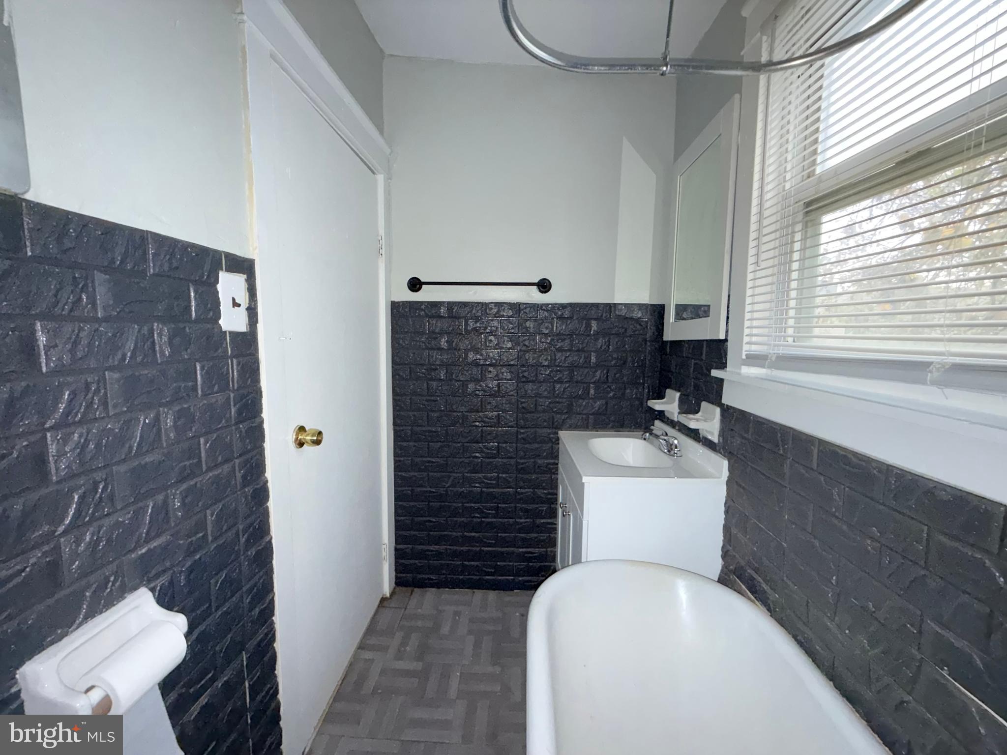 HARROWGATE - Residential