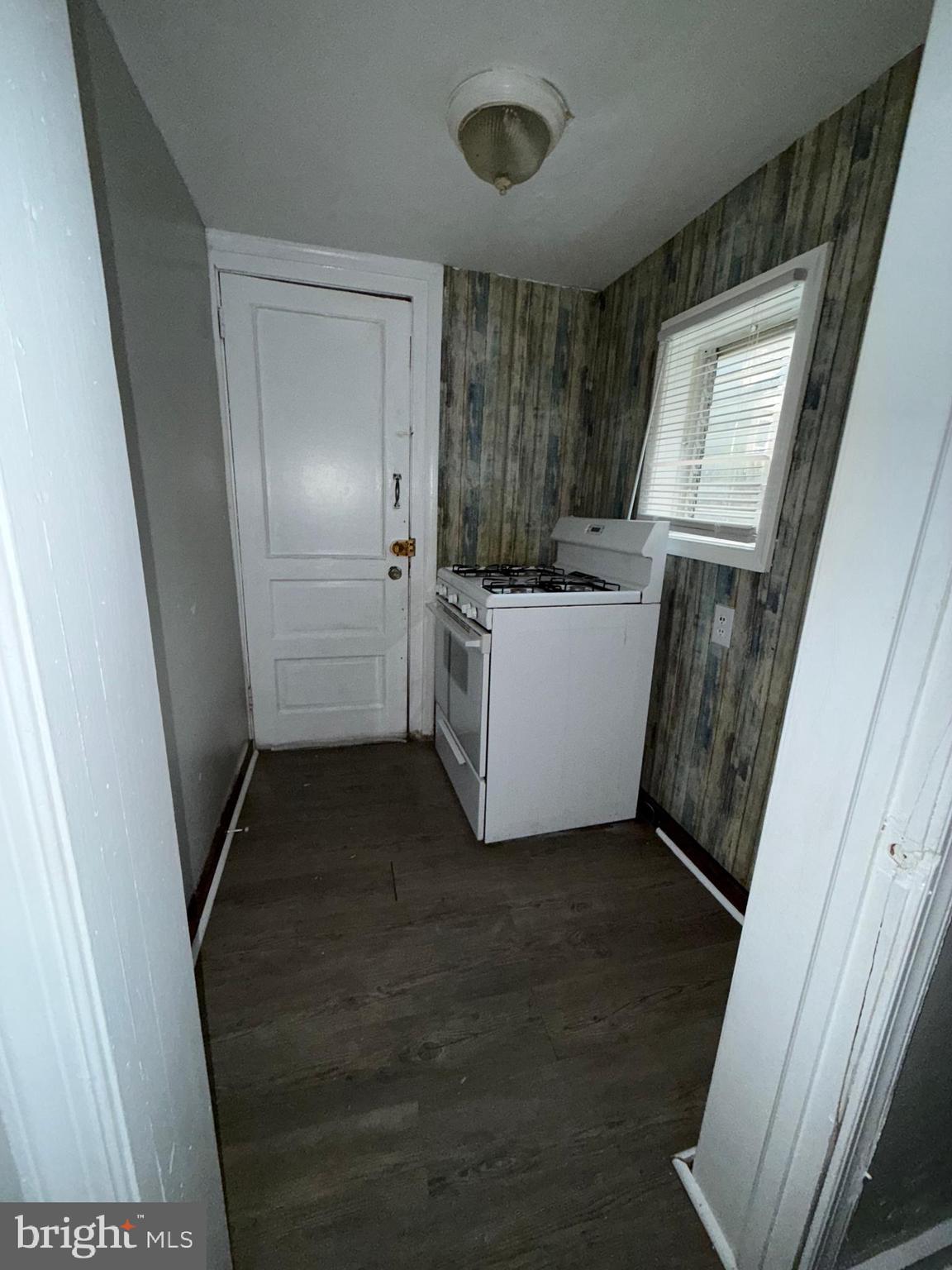 HARROWGATE - Residential