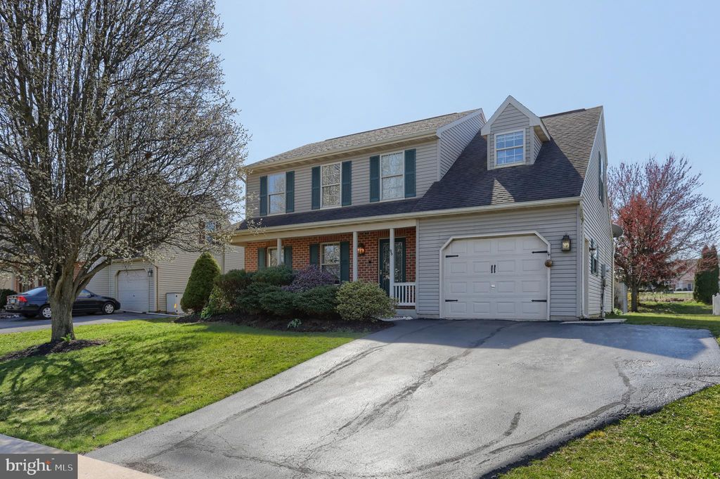 Photo of 96 ASHLEY DR, MARIETTA, PA 17547 (MLS # PALA2033046)