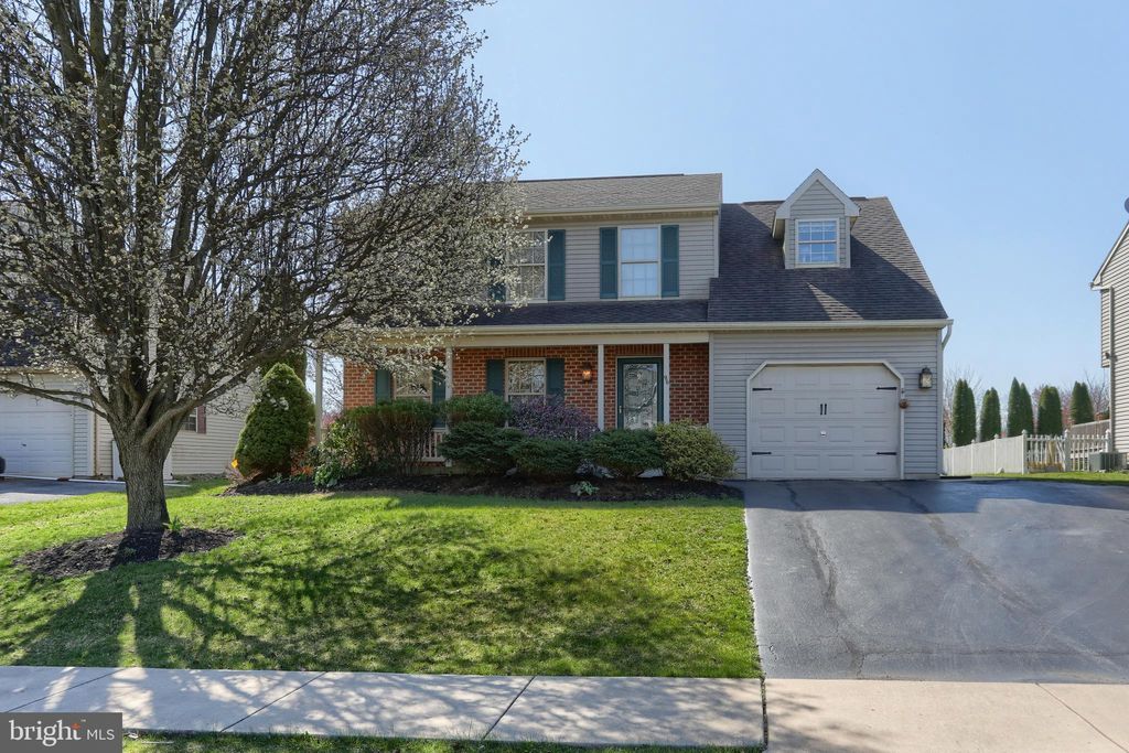 Photo of 96 ASHLEY DR, MARIETTA, PA 17547 (MLS # PALA2033046)