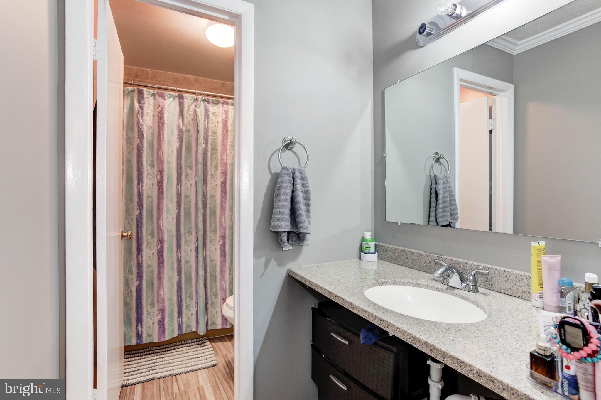 WILLIAMSTOWN - Residential