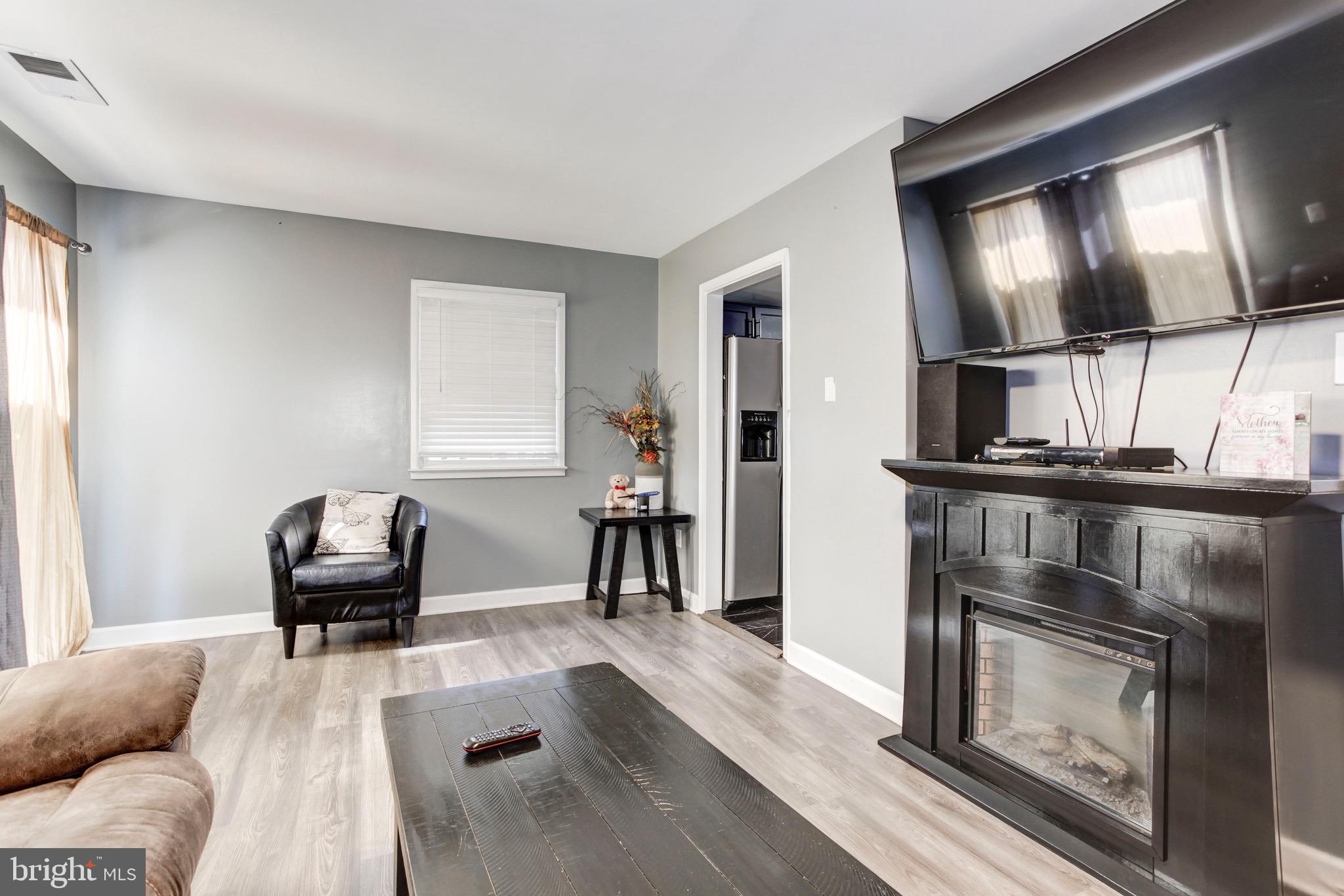 WILLIAMSTOWN - Residential