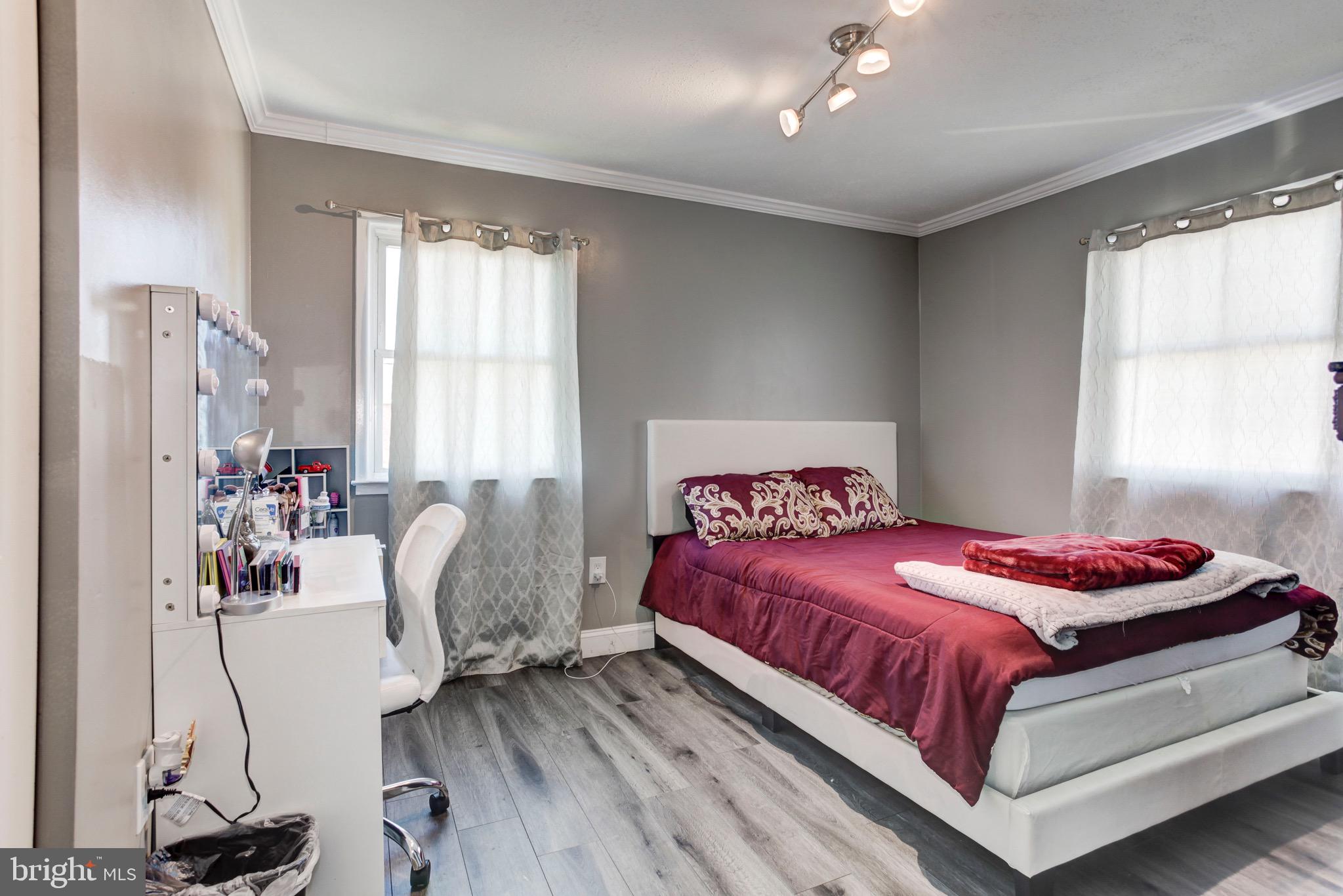 WILLIAMSTOWN - Residential