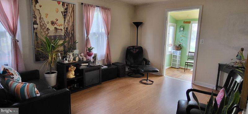 LANDOVER HILLS - Residential