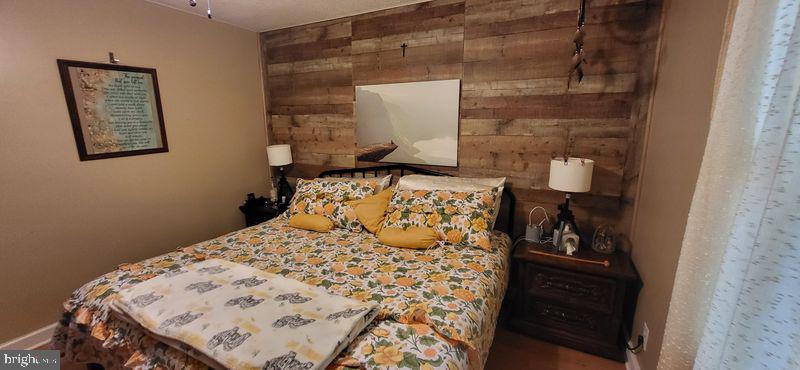 LANDOVER HILLS - Residential