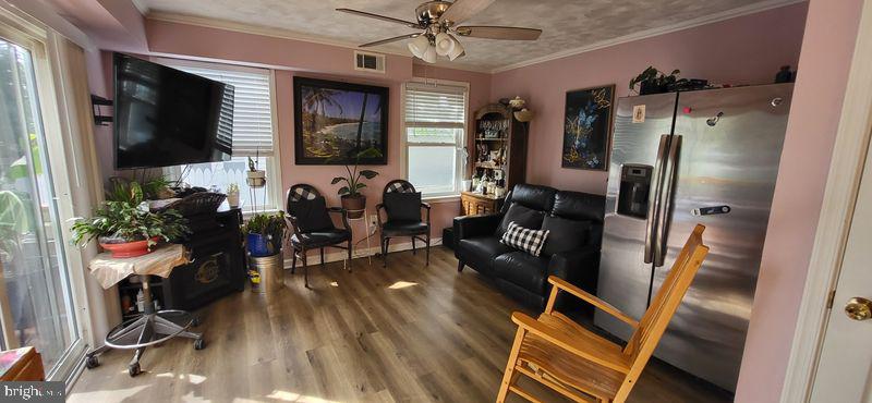 LANDOVER HILLS - Residential