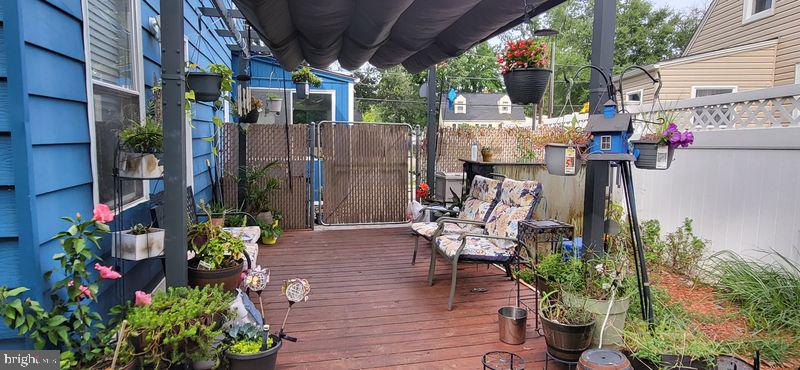 LANDOVER HILLS - Residential