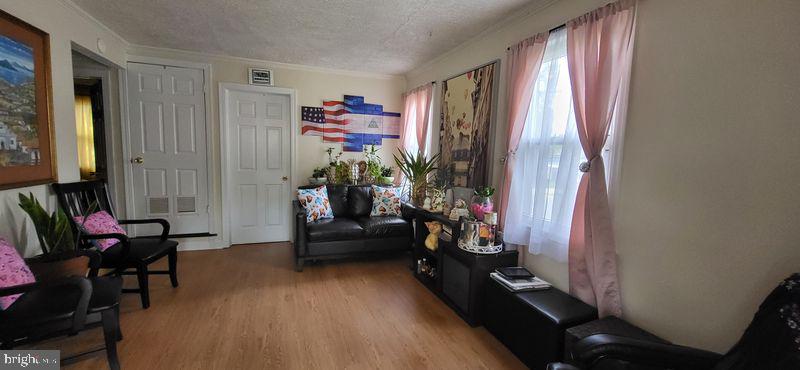 LANDOVER HILLS - Residential