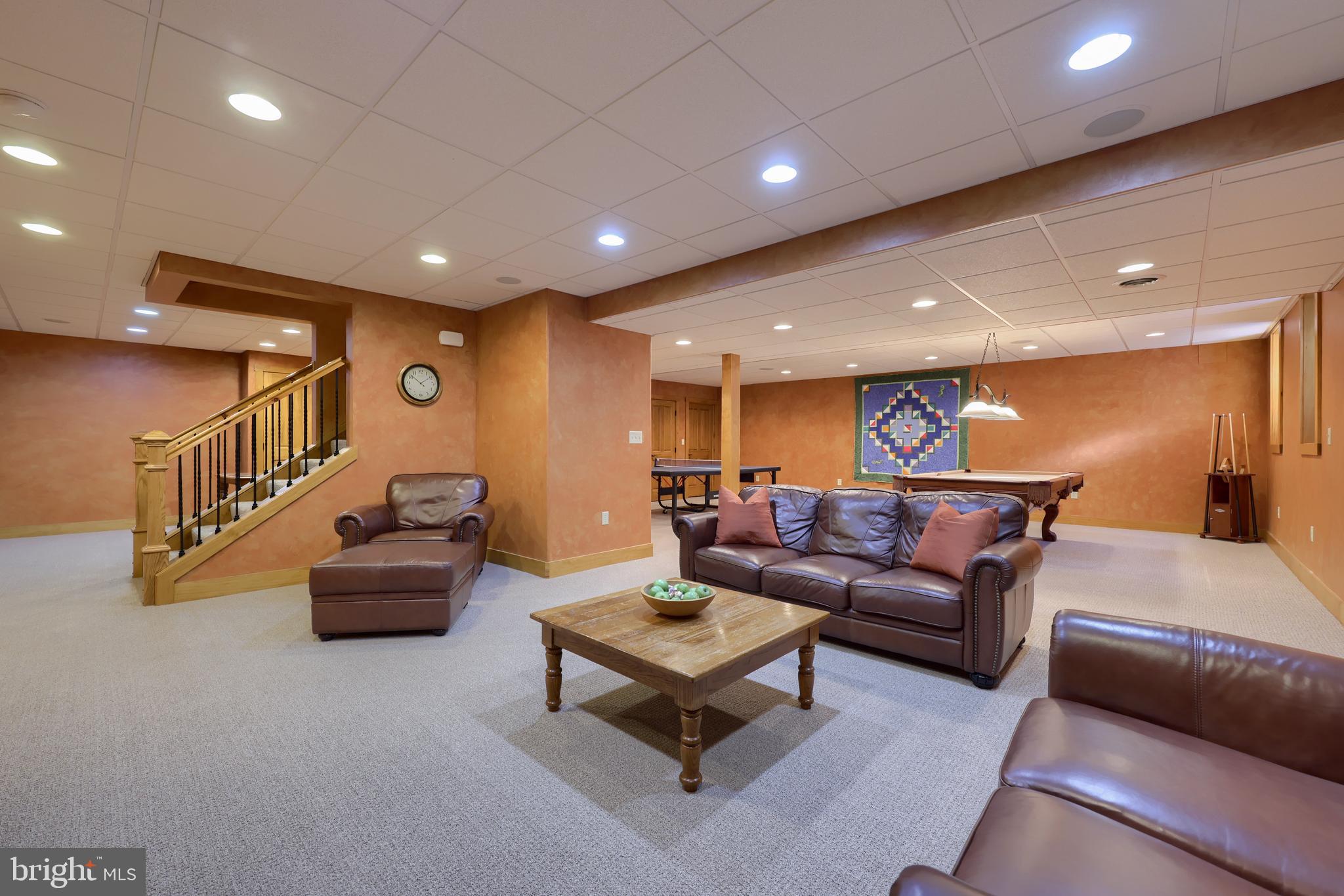 LAUREL POND NORTH - Residential