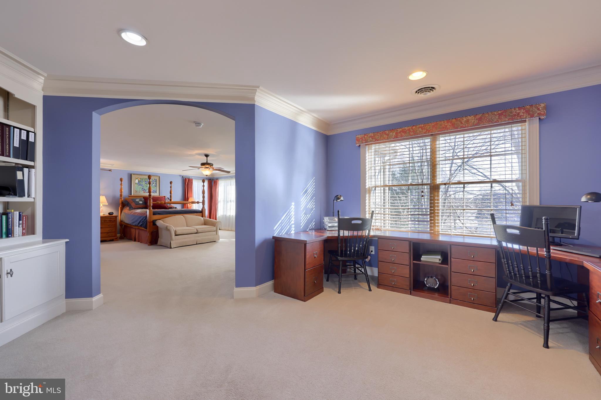 LAUREL POND NORTH - Residential