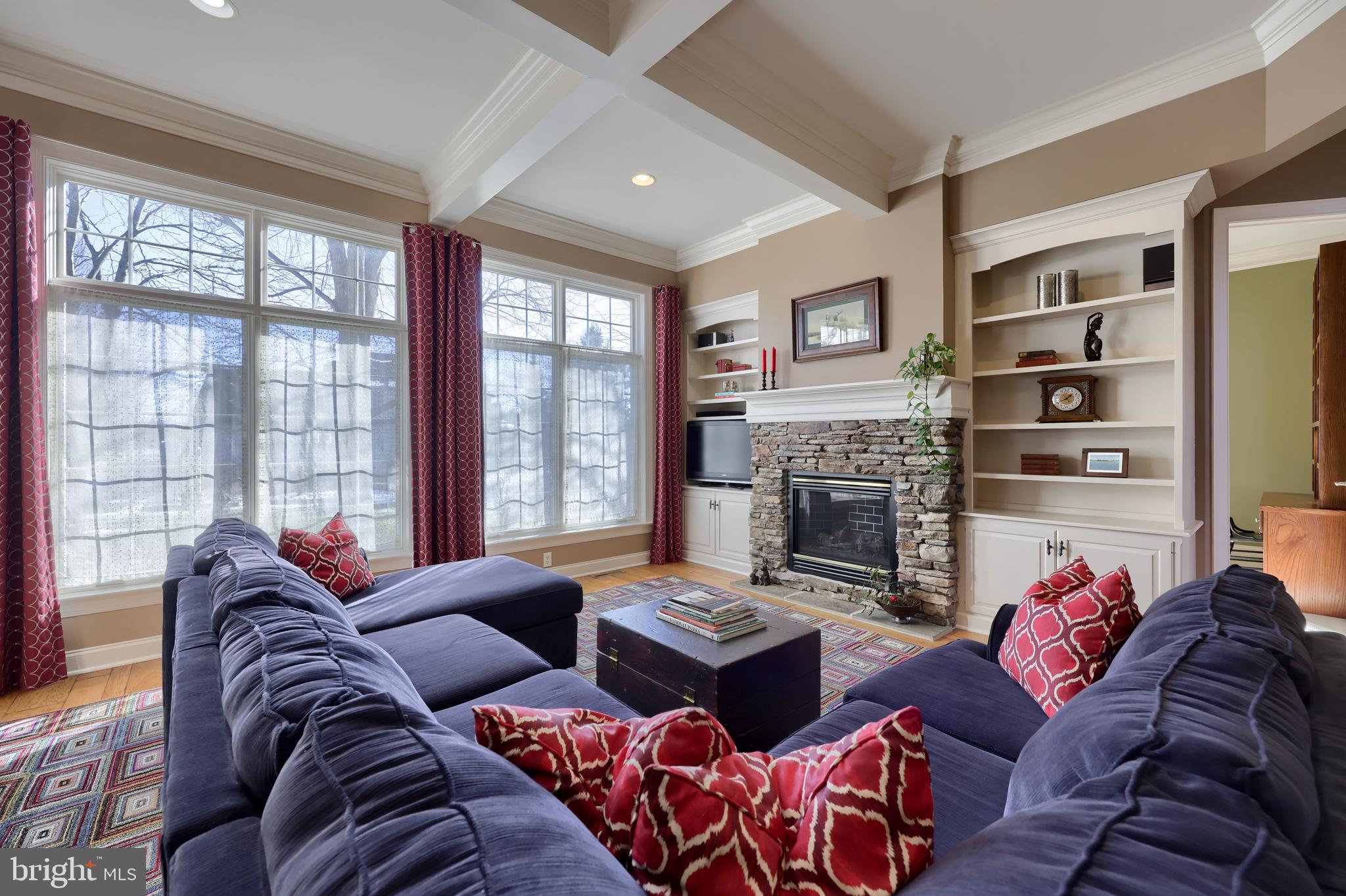 LAUREL POND NORTH - Residential