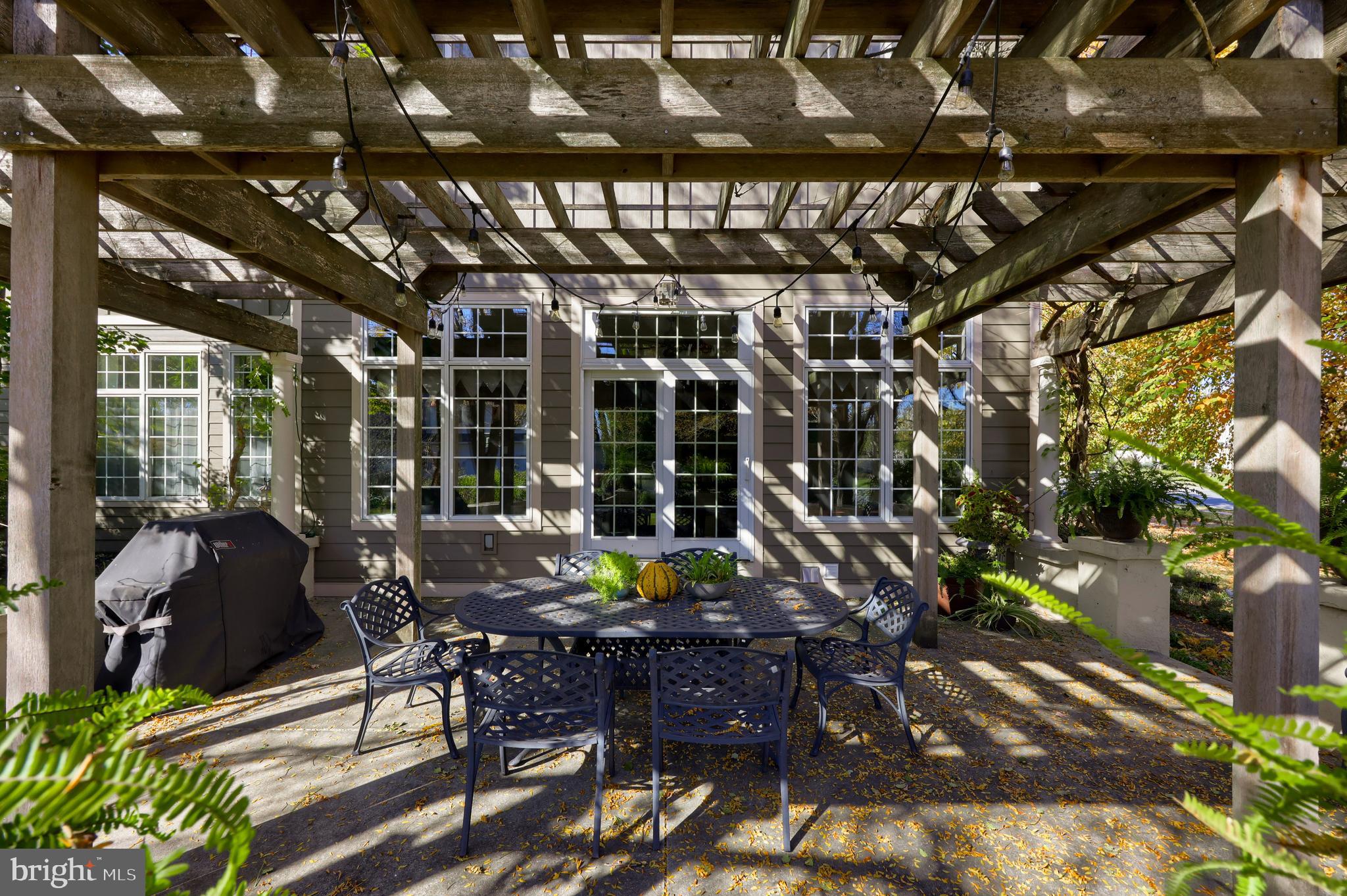 LAUREL POND NORTH - Residential