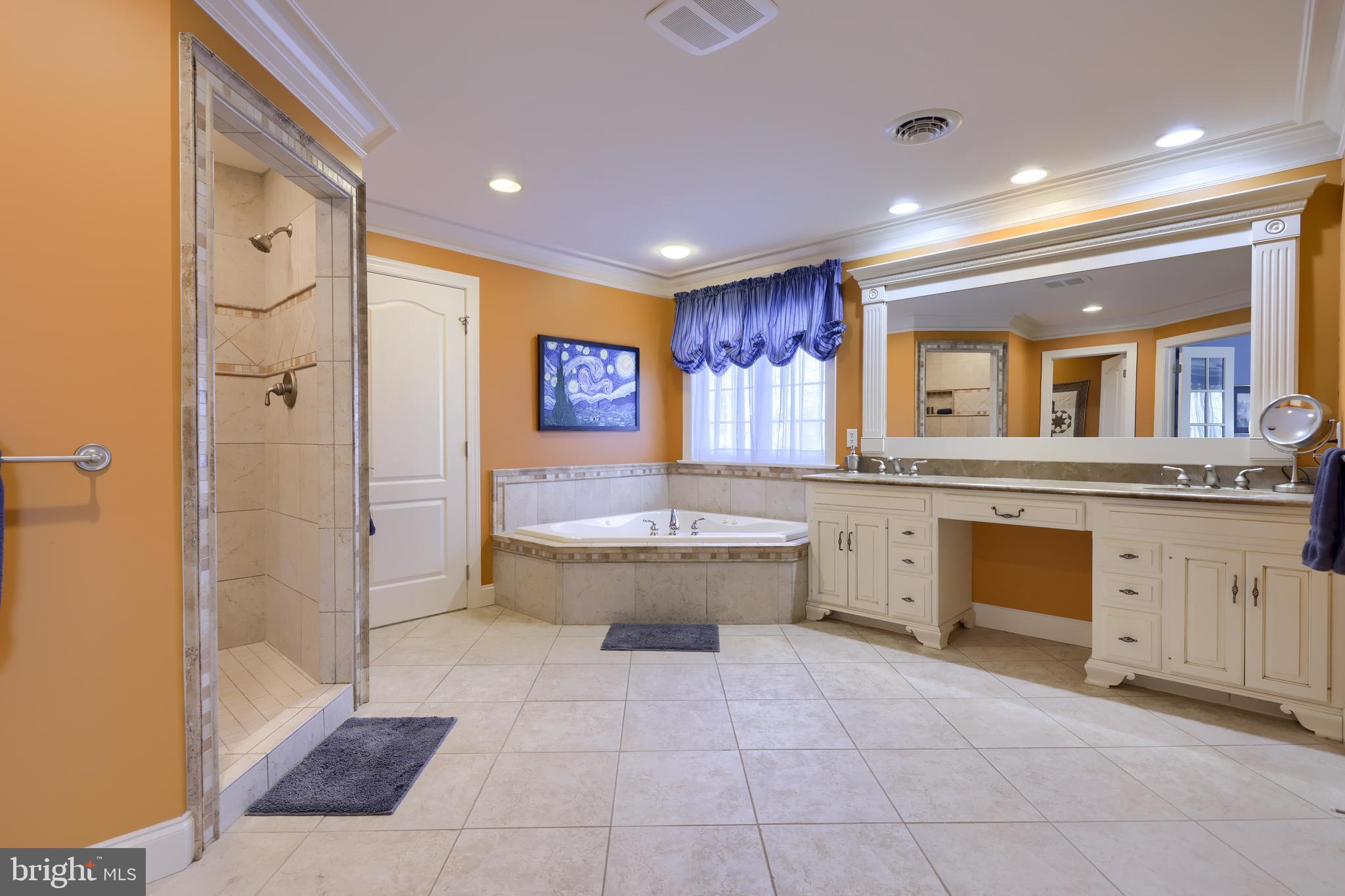 LAUREL POND NORTH - Residential