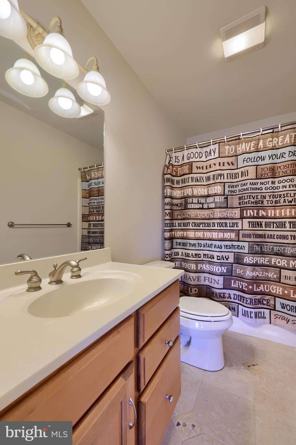 LAUREL POND NORTH - Residential