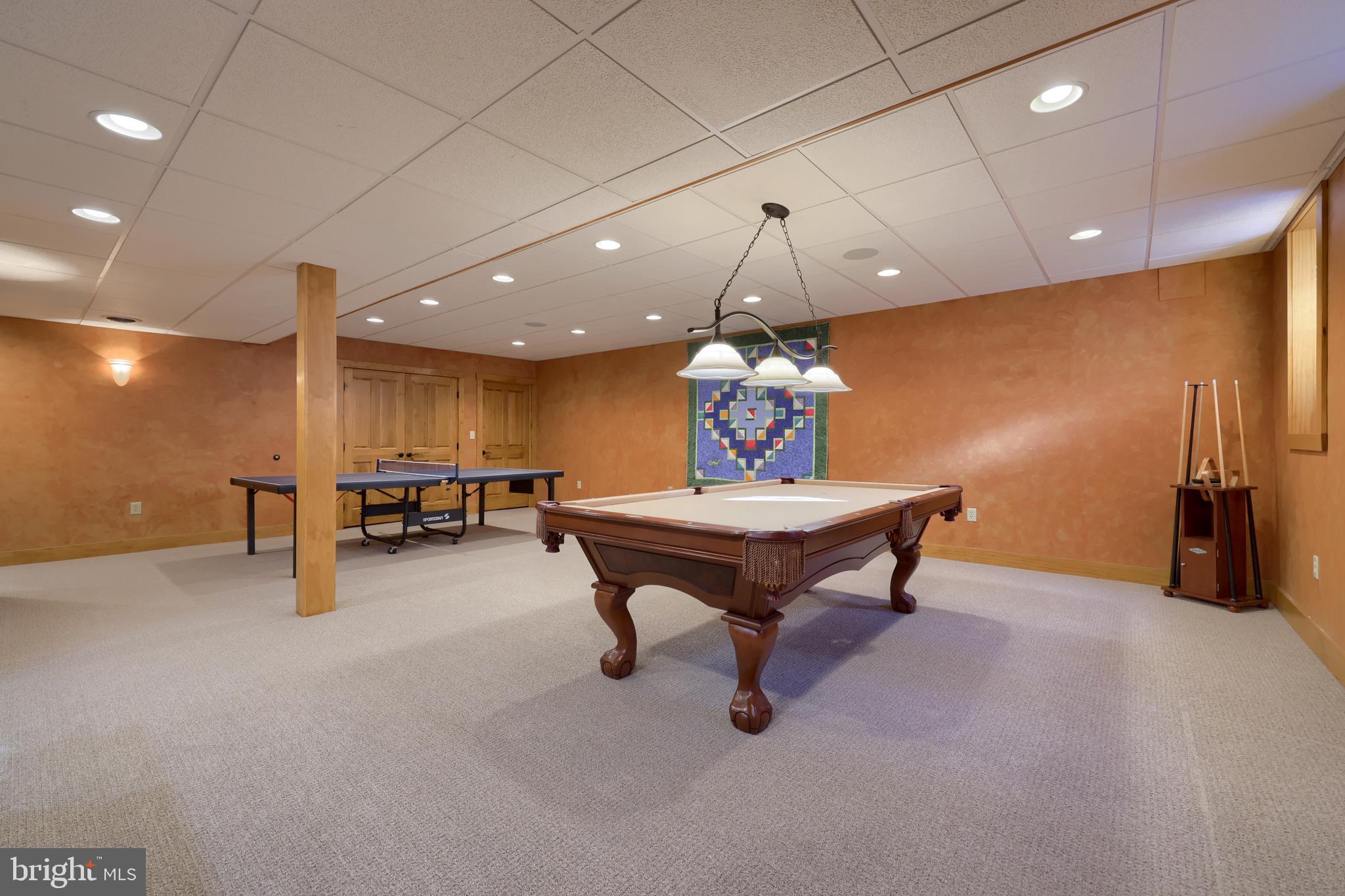 LAUREL POND NORTH - Residential