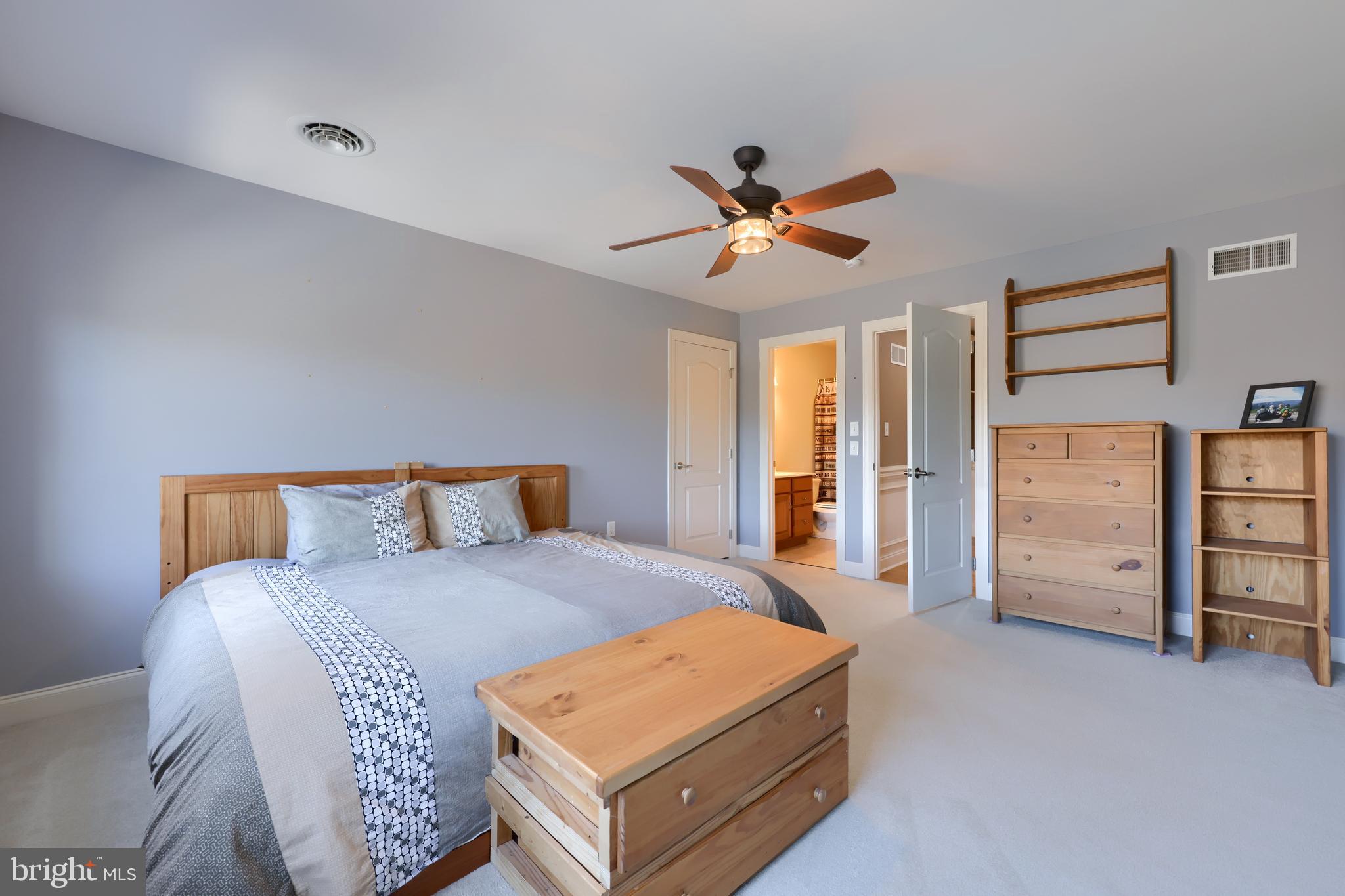 LAUREL POND NORTH - Residential