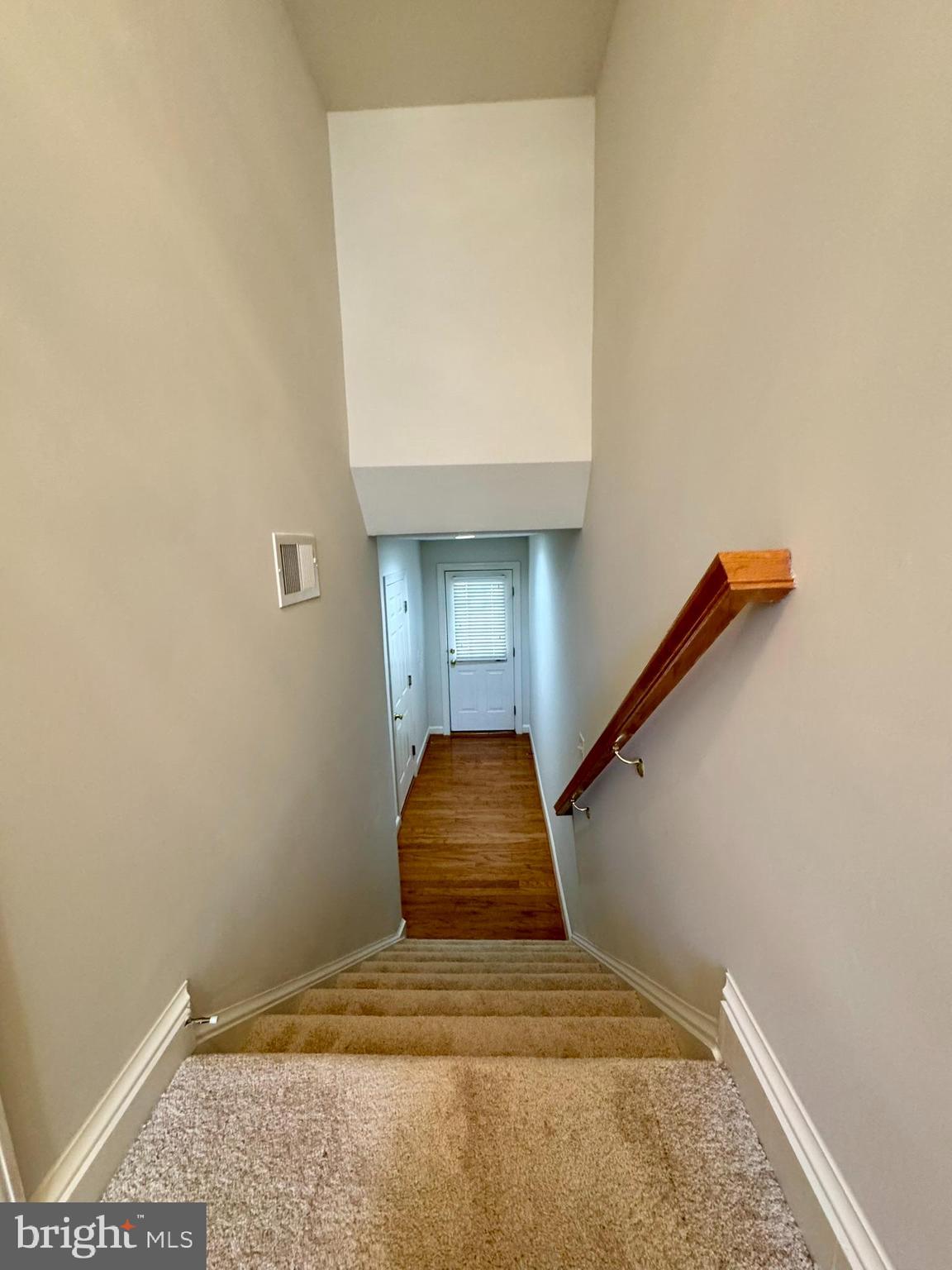 RIVER CREEK - Residential Lease