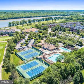 RIVER CREEK - Residential Lease