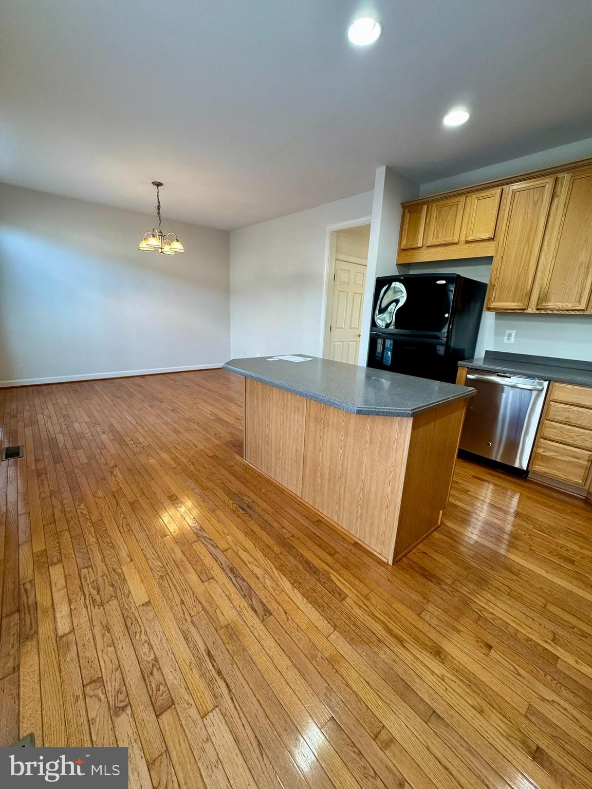 RIVER CREEK - Residential Lease