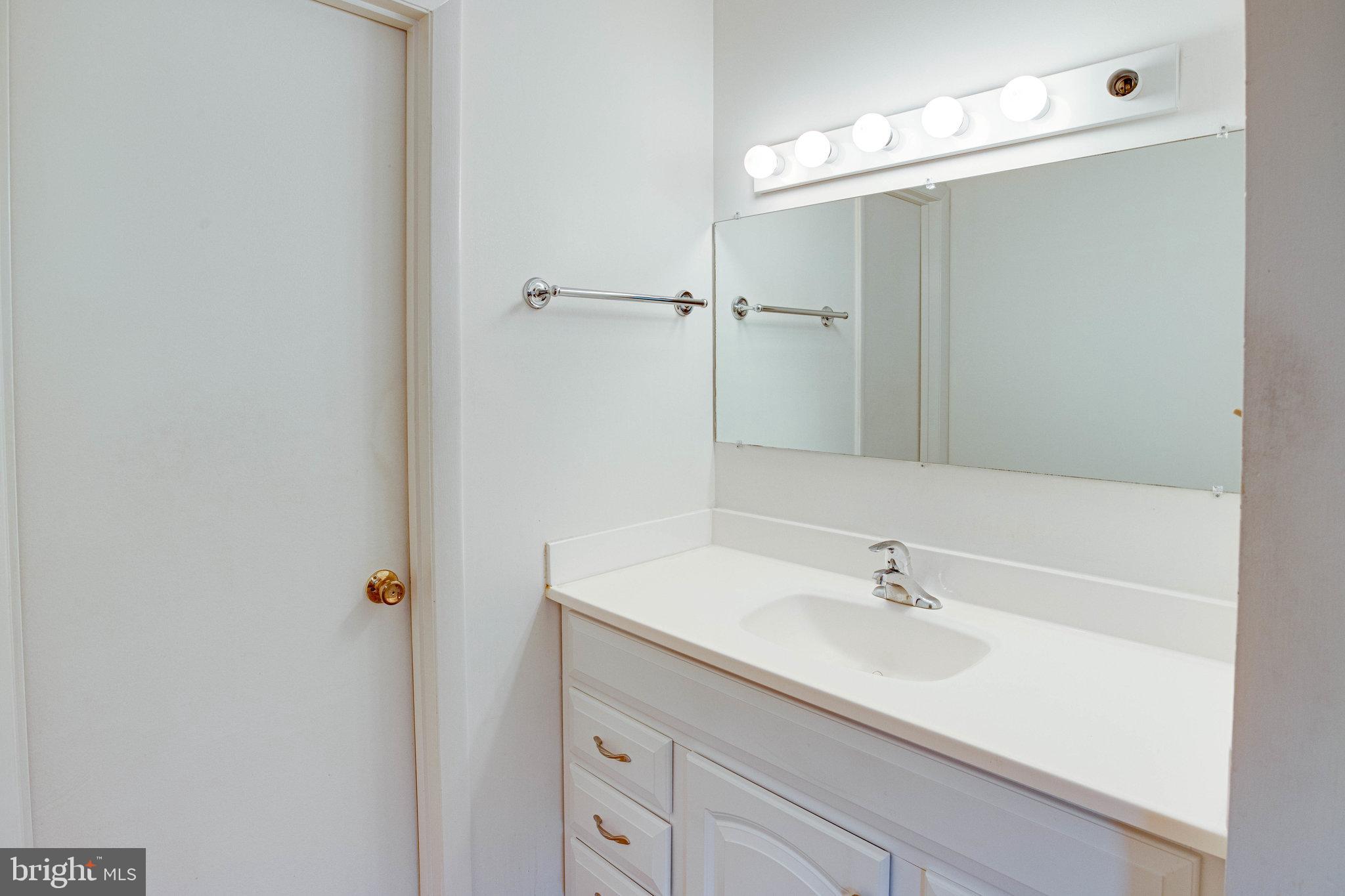 DALE CITY - Residential Lease