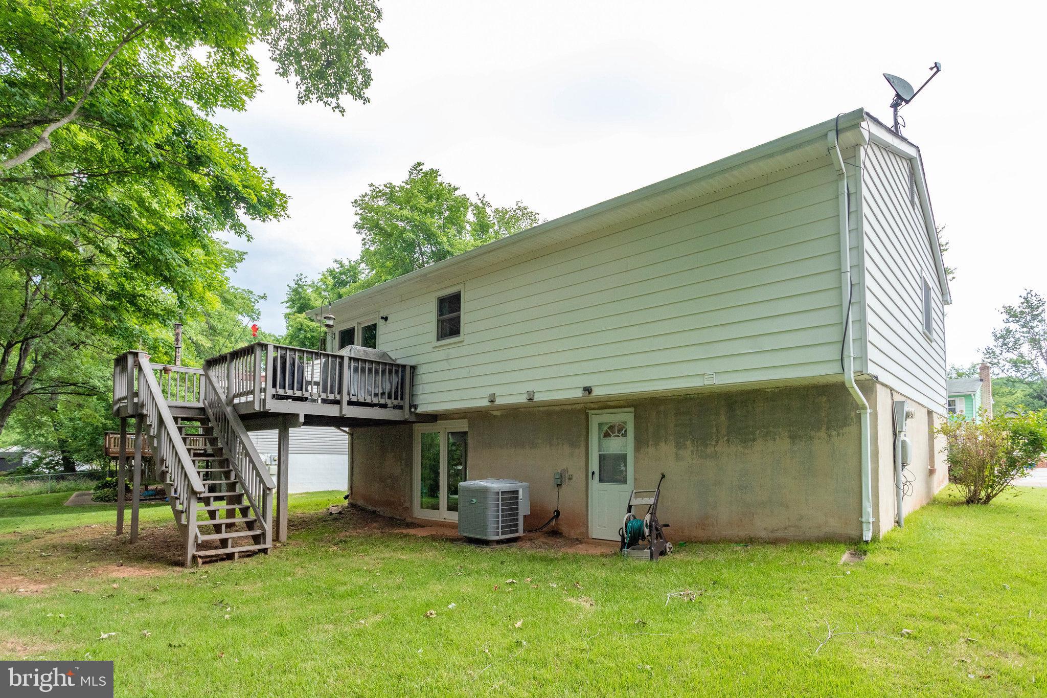 DALE CITY - Residential Lease