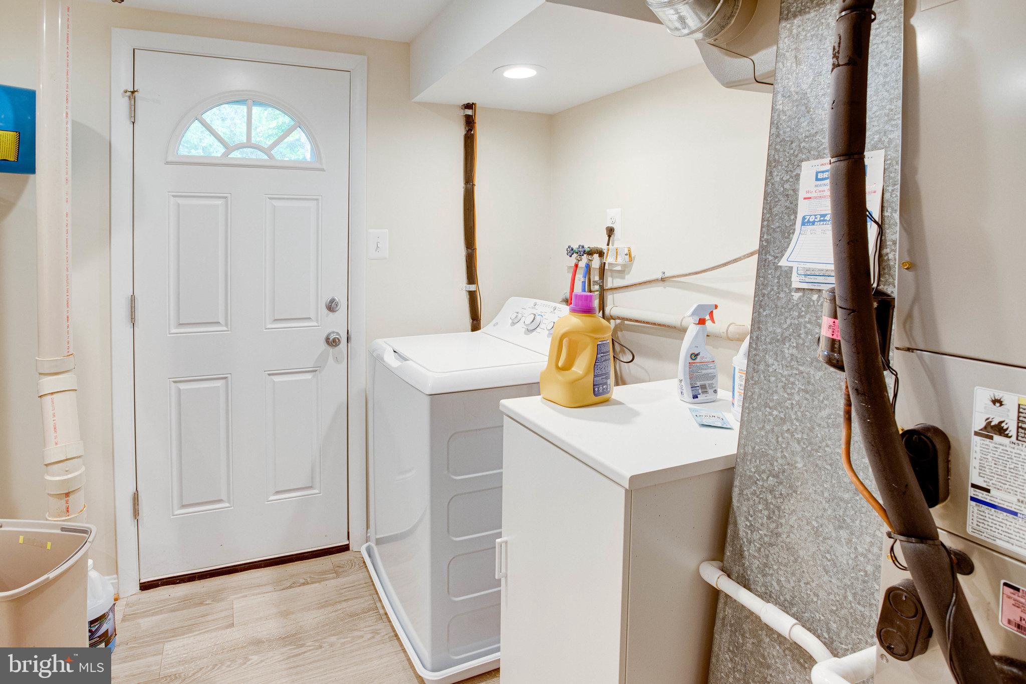 DALE CITY - Residential Lease