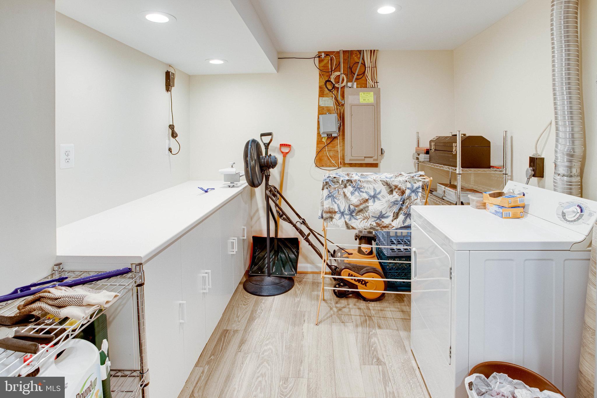 DALE CITY - Residential Lease