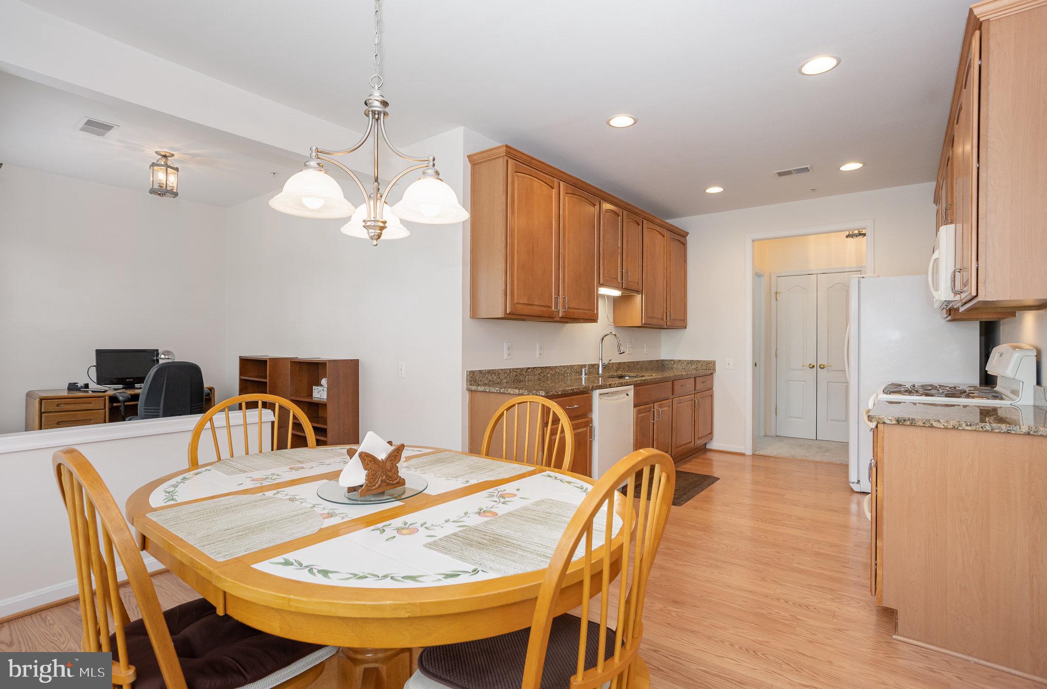 FOREST VIEW - Residential