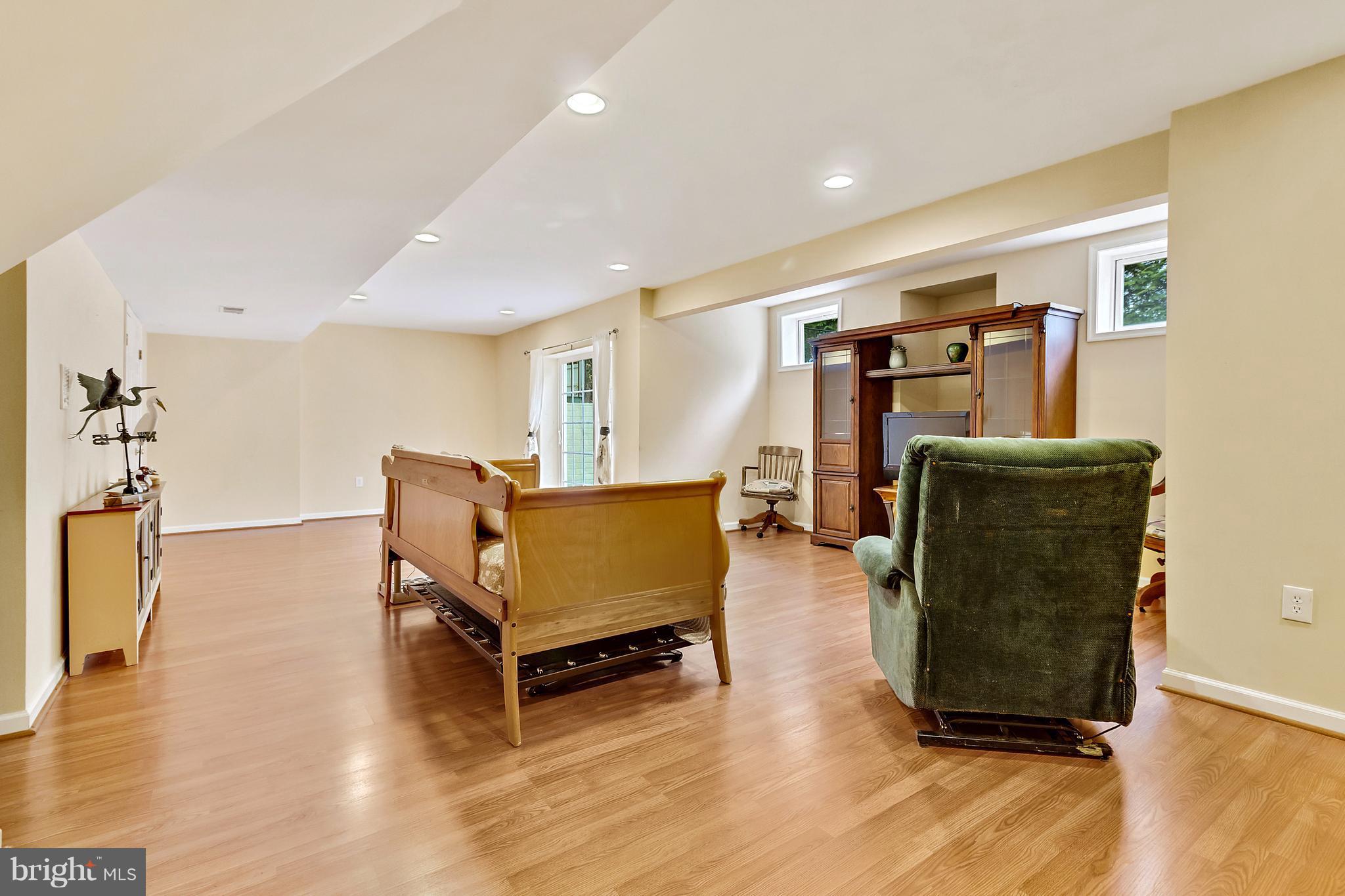 HOMEPLACE ON PELHAMS REACH - Residential