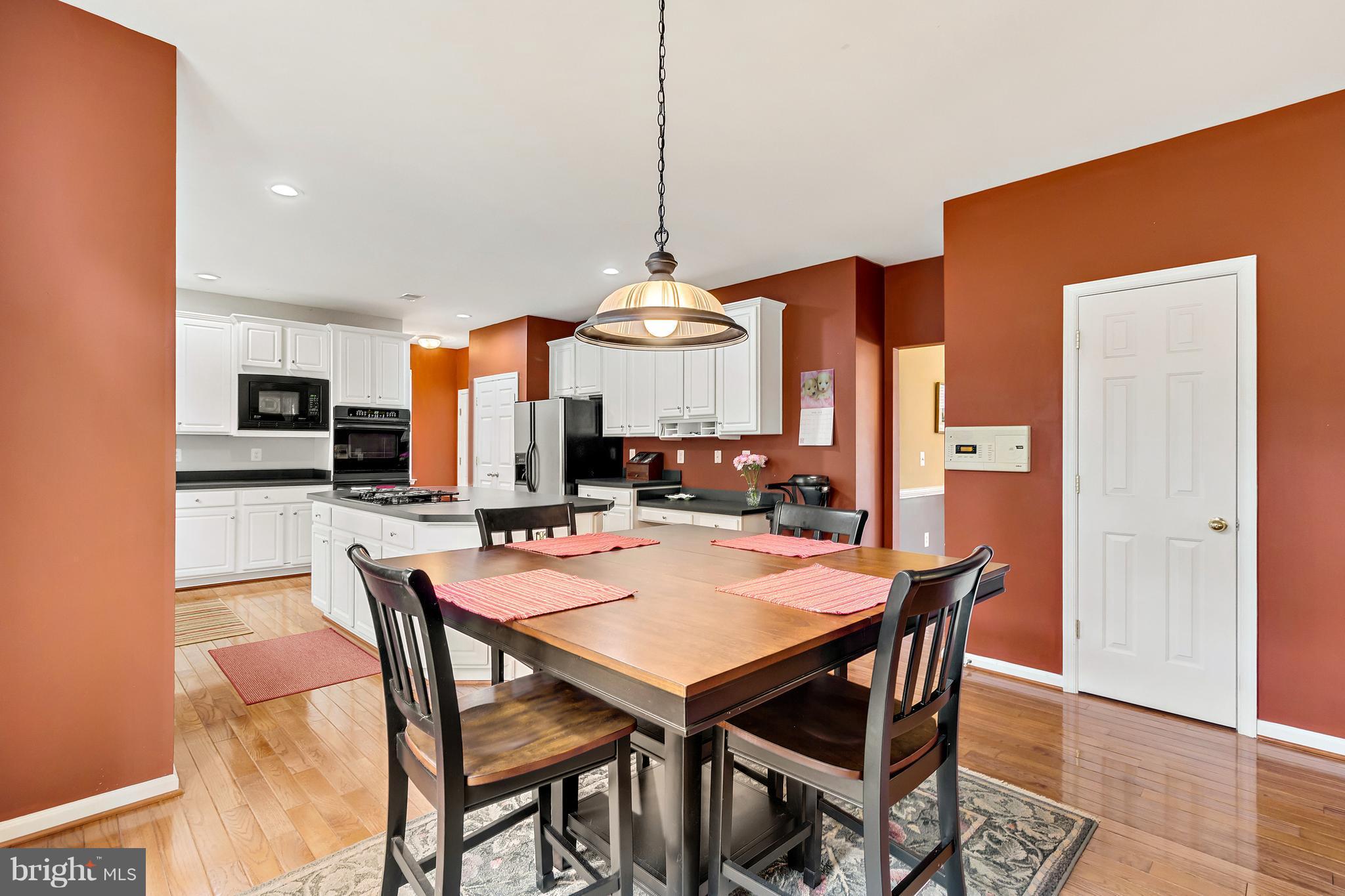 HOMEPLACE ON PELHAMS REACH - Residential