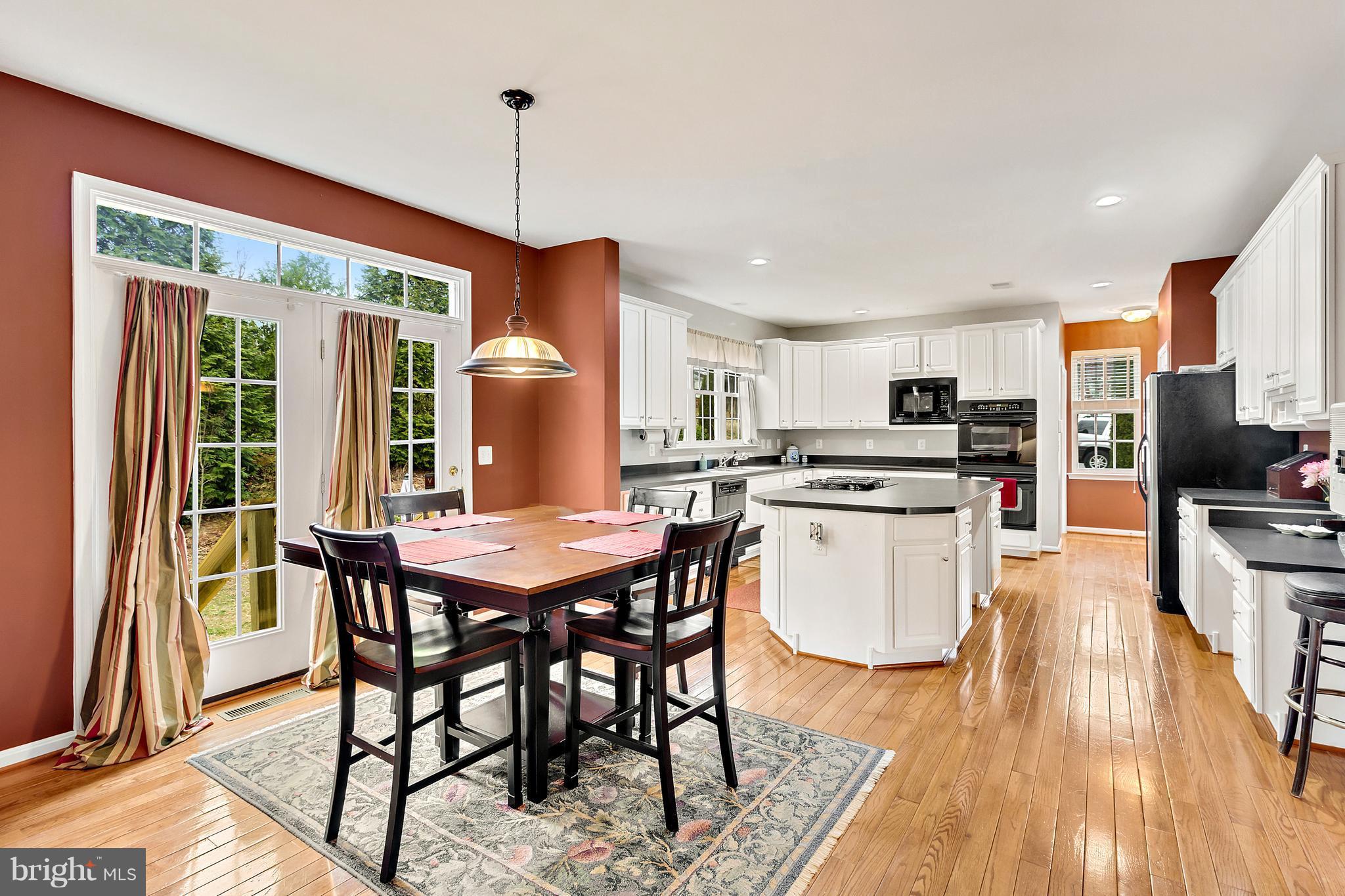 HOMEPLACE ON PELHAMS REACH - Residential