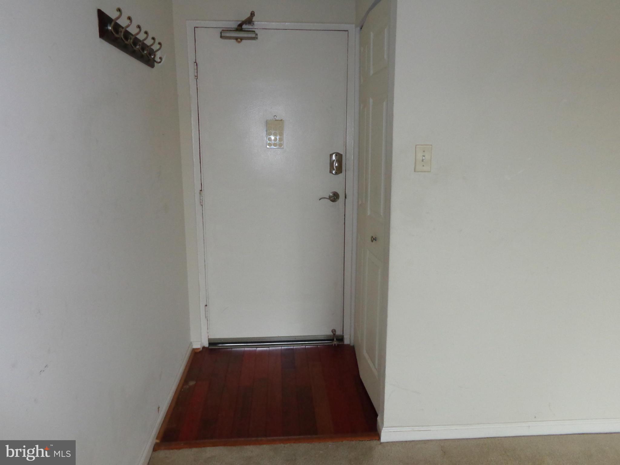 HERITAGE KNOLL - Residential