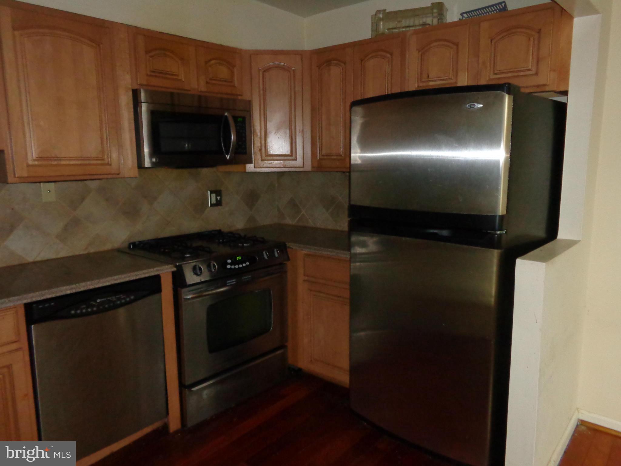 HERITAGE KNOLL - Residential