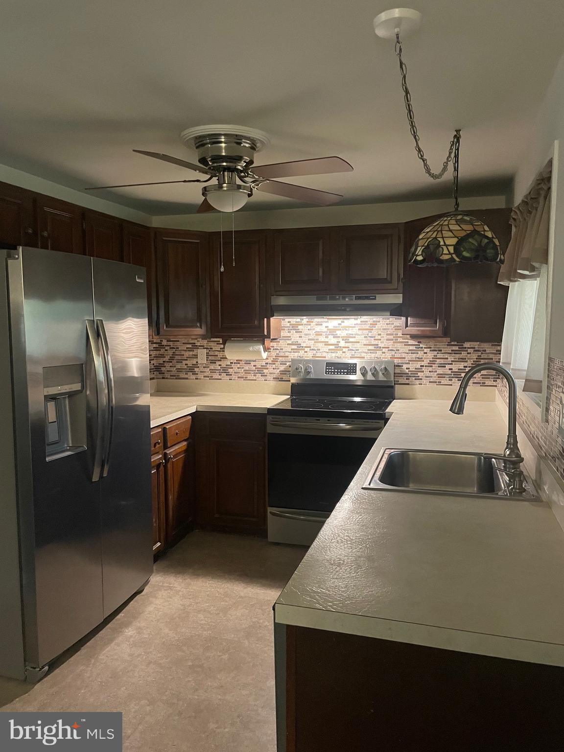 RIDDLEWOOD - Residential Lease