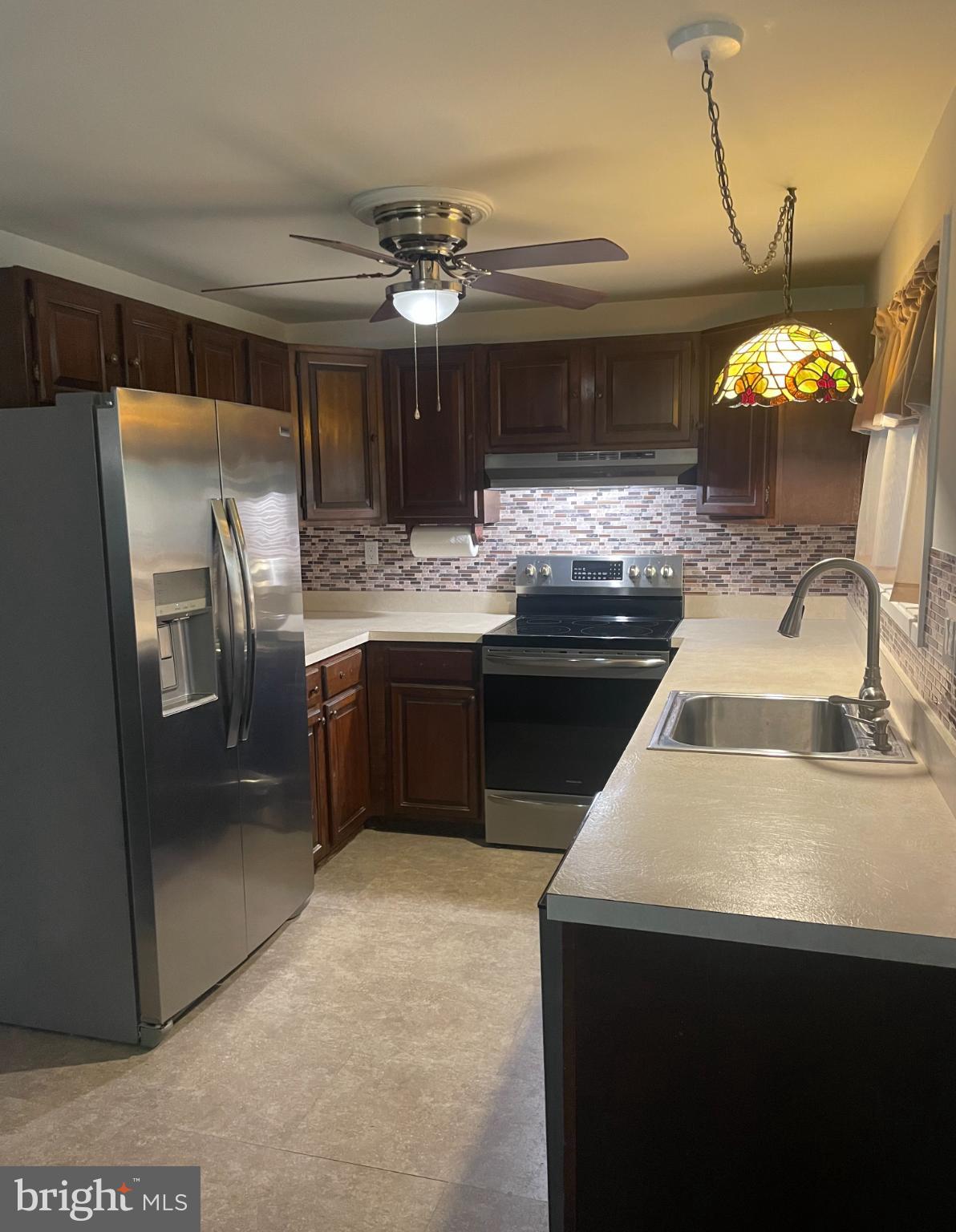 RIDDLEWOOD - Residential Lease