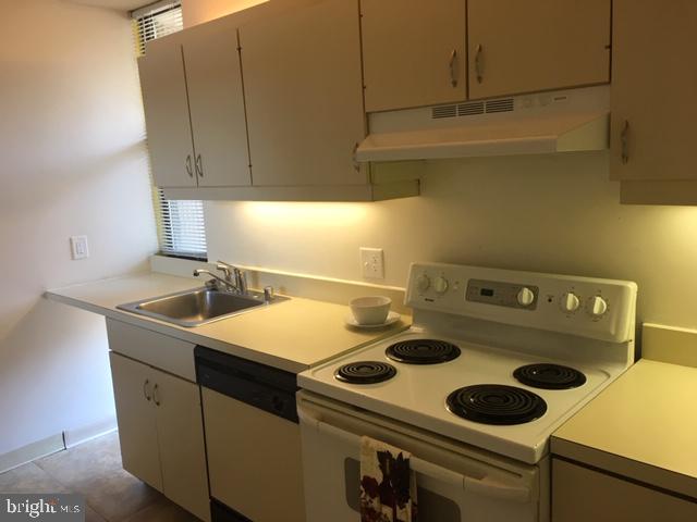 COLD SPRING NEWTOWN - Residential Lease