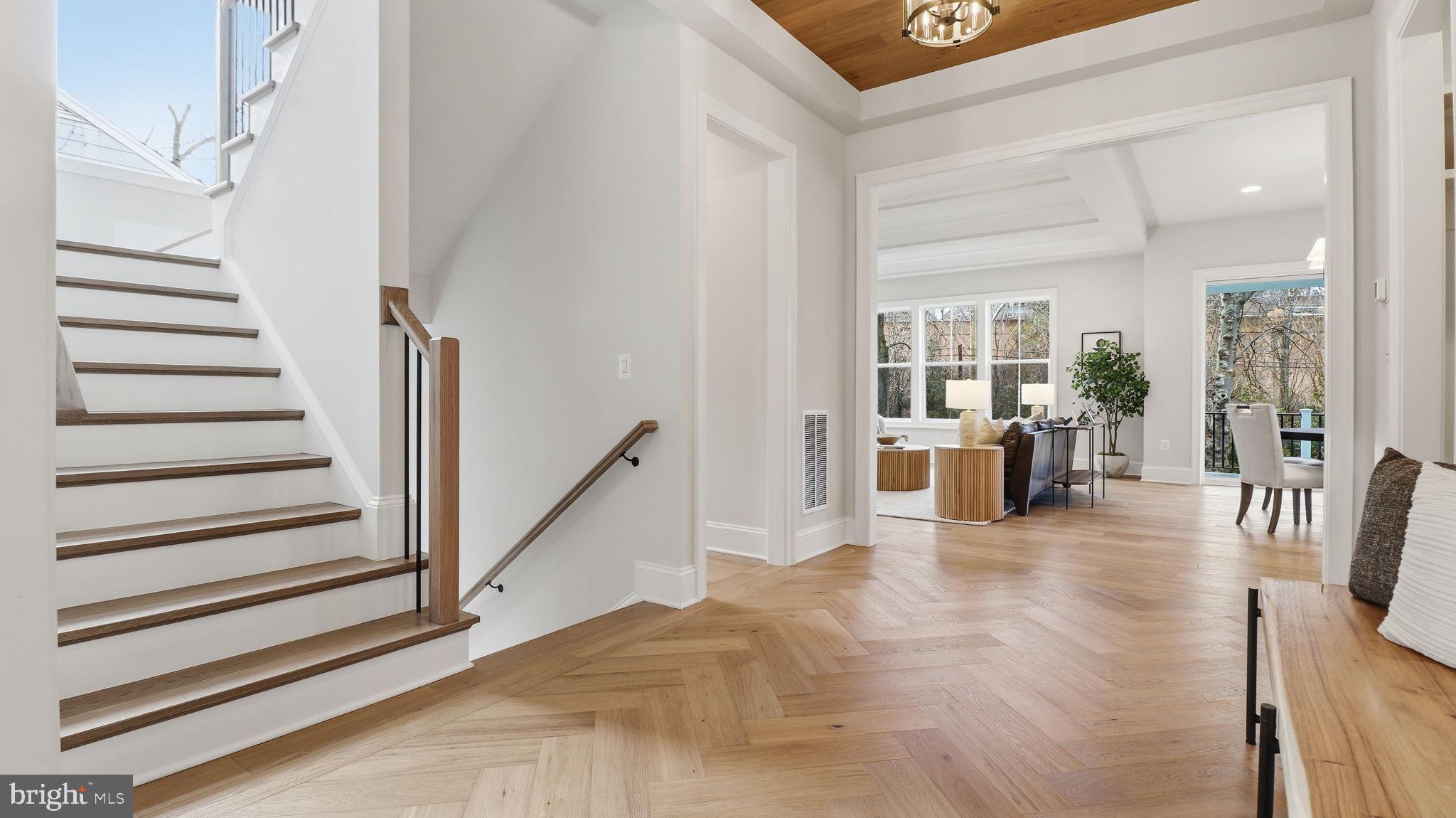 1816 N JACKSON STREET